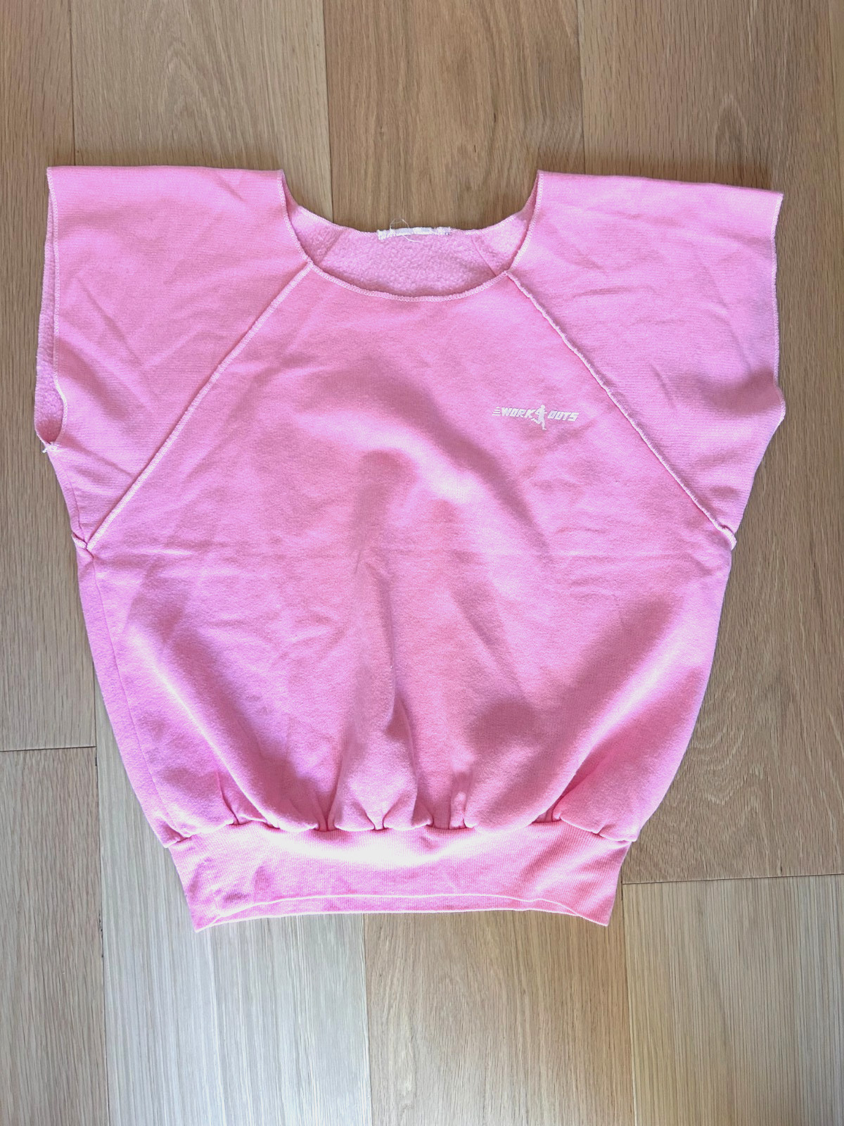 Vintage 80s Bubblegum Pink „Workouts” fleece raglan sleeve top