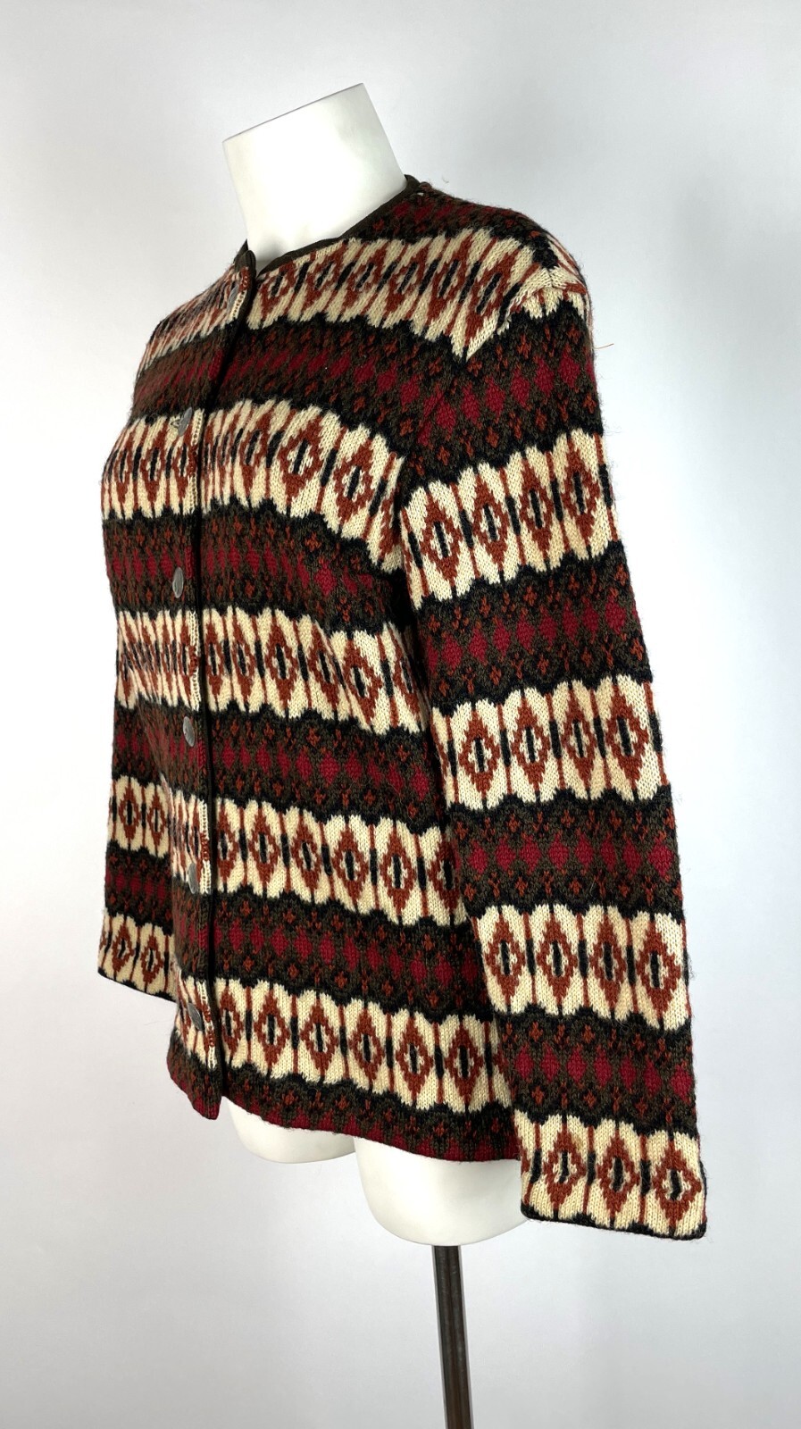 50s 60s Vintage ICELANDIC SWEDEN Wool Knit Cardigan Pewter Buttons 12 fits 34″ B