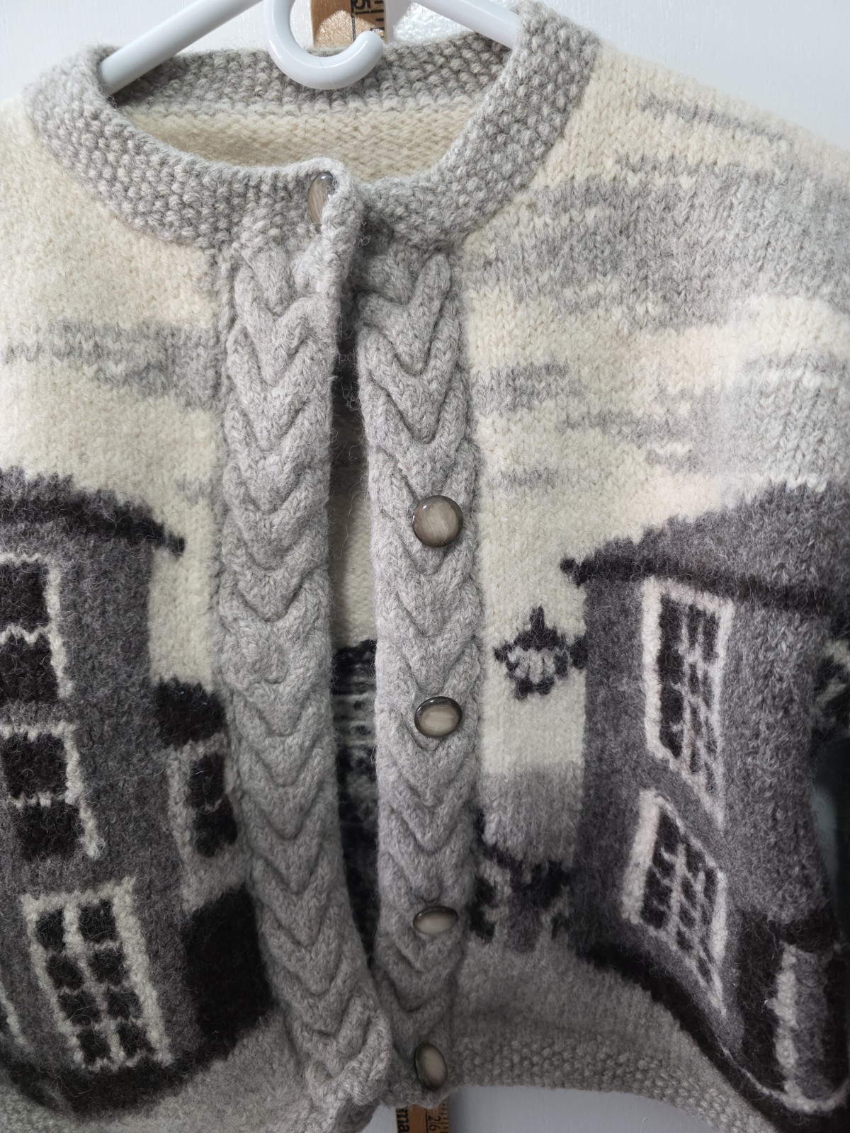 Iceland Vintage women’s Wool Sweater Small/medium