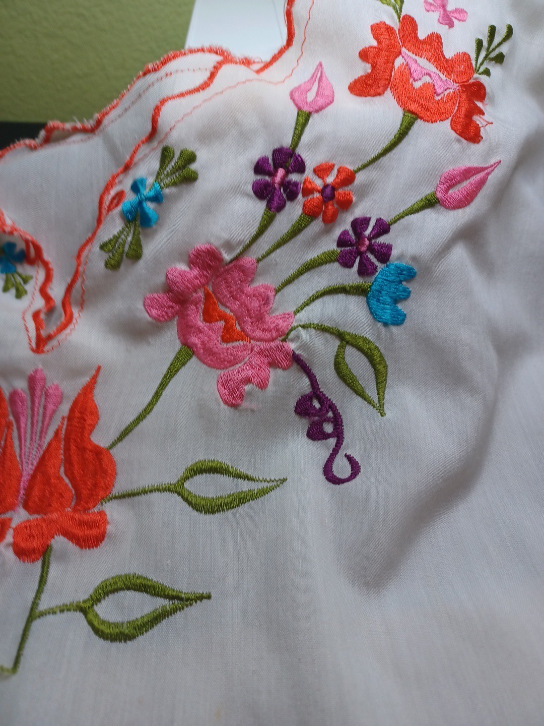Sweet Vintage Embroidered Lightweight Mexican Womans Top