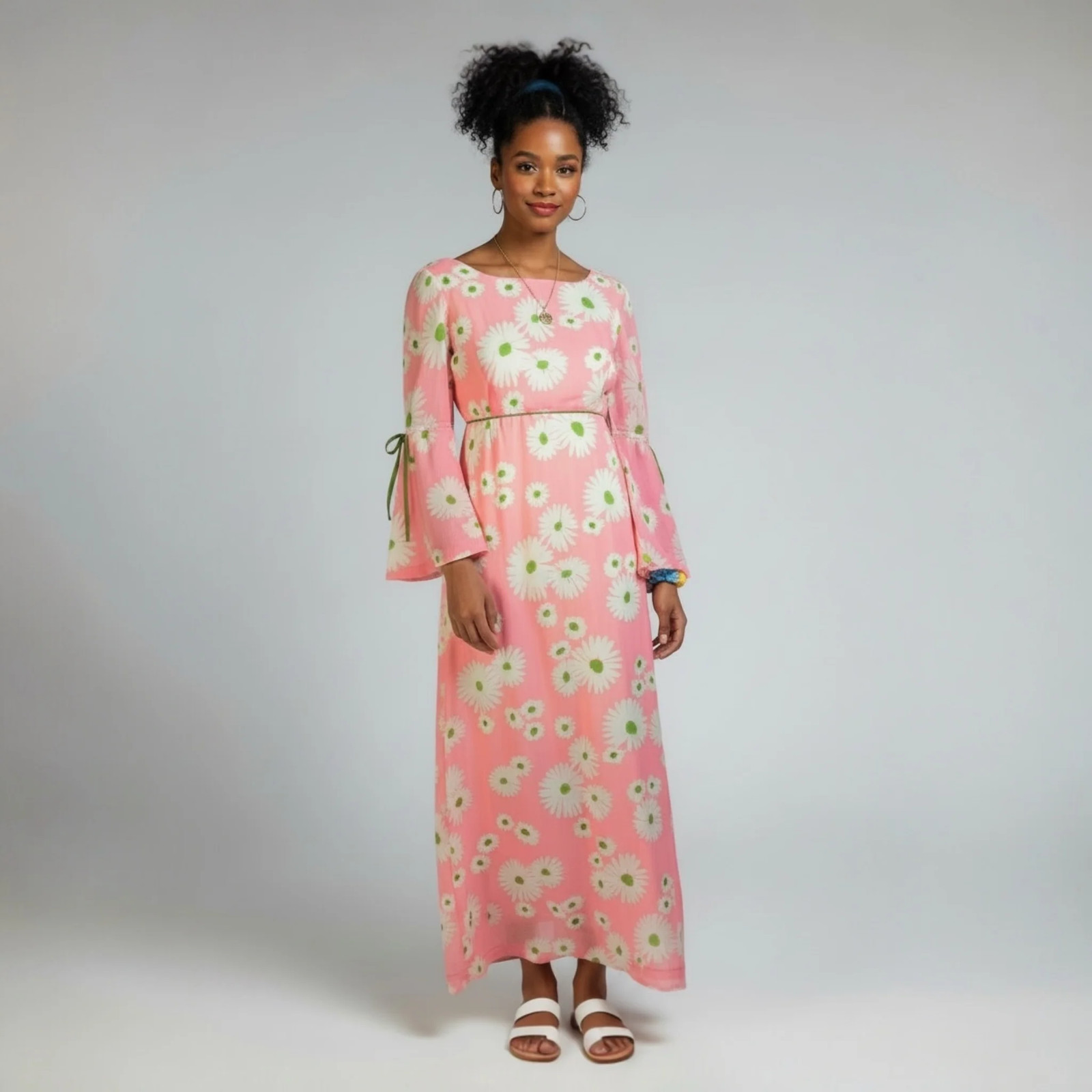 Vintage Mildred’s of Hawaii 60’s/70’s Pink Daisy Dress, size s