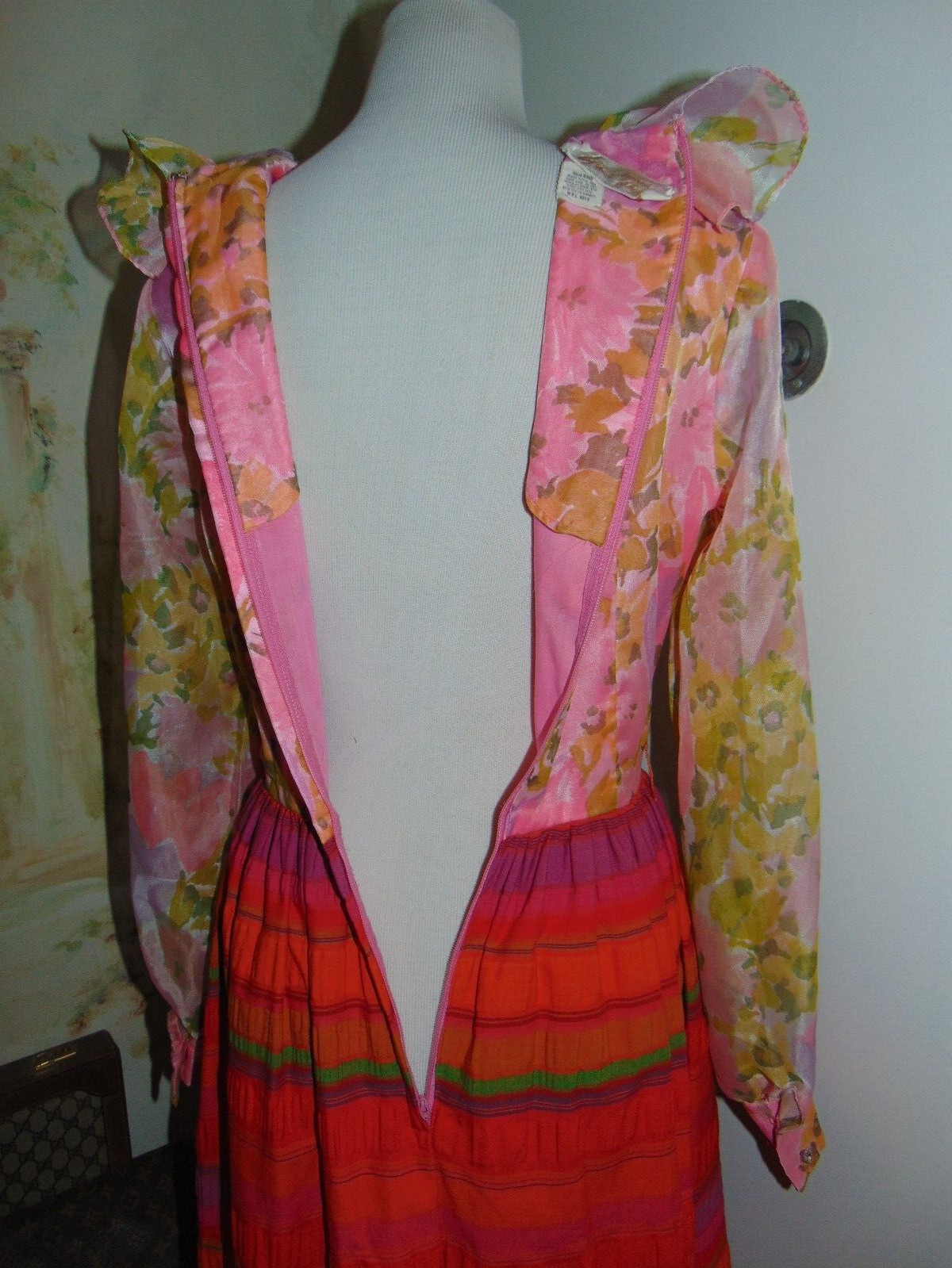 1960’s 70s LIPMANS Pink Orange Red Green Floral Dress Ruffled V Neck Maxi Womens