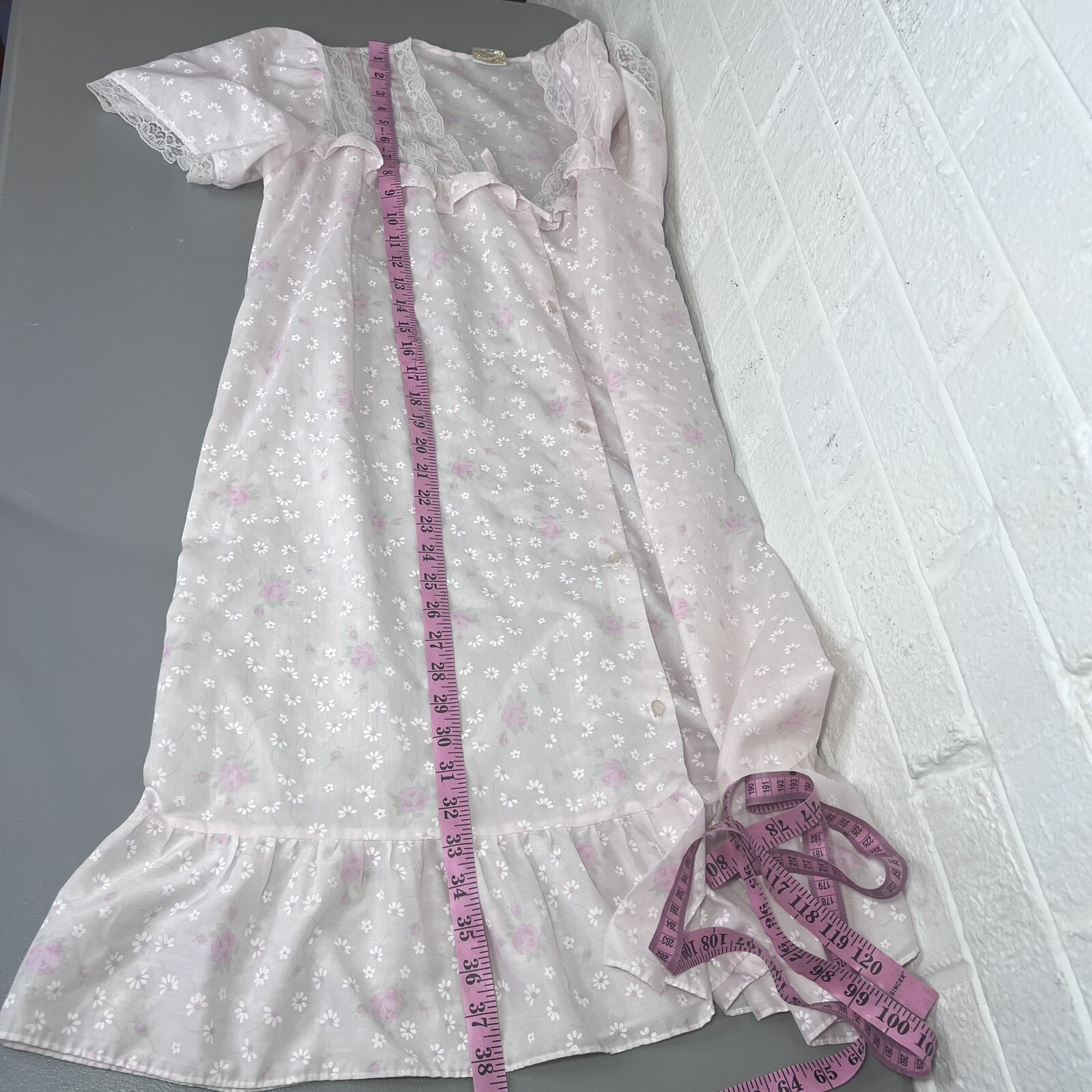 Vintage STARDUST light Pink floral Lace Ruffle nightgown Size Large