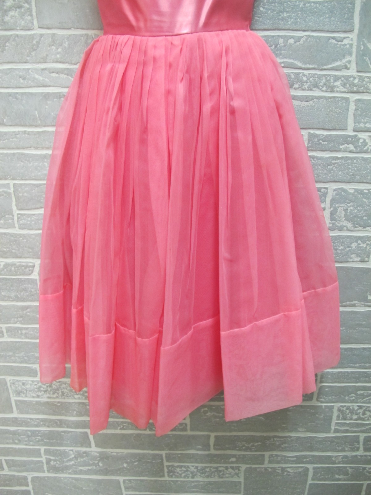 Vintage 1950’s Light Pink Short Formal w/ Coat (H0182)