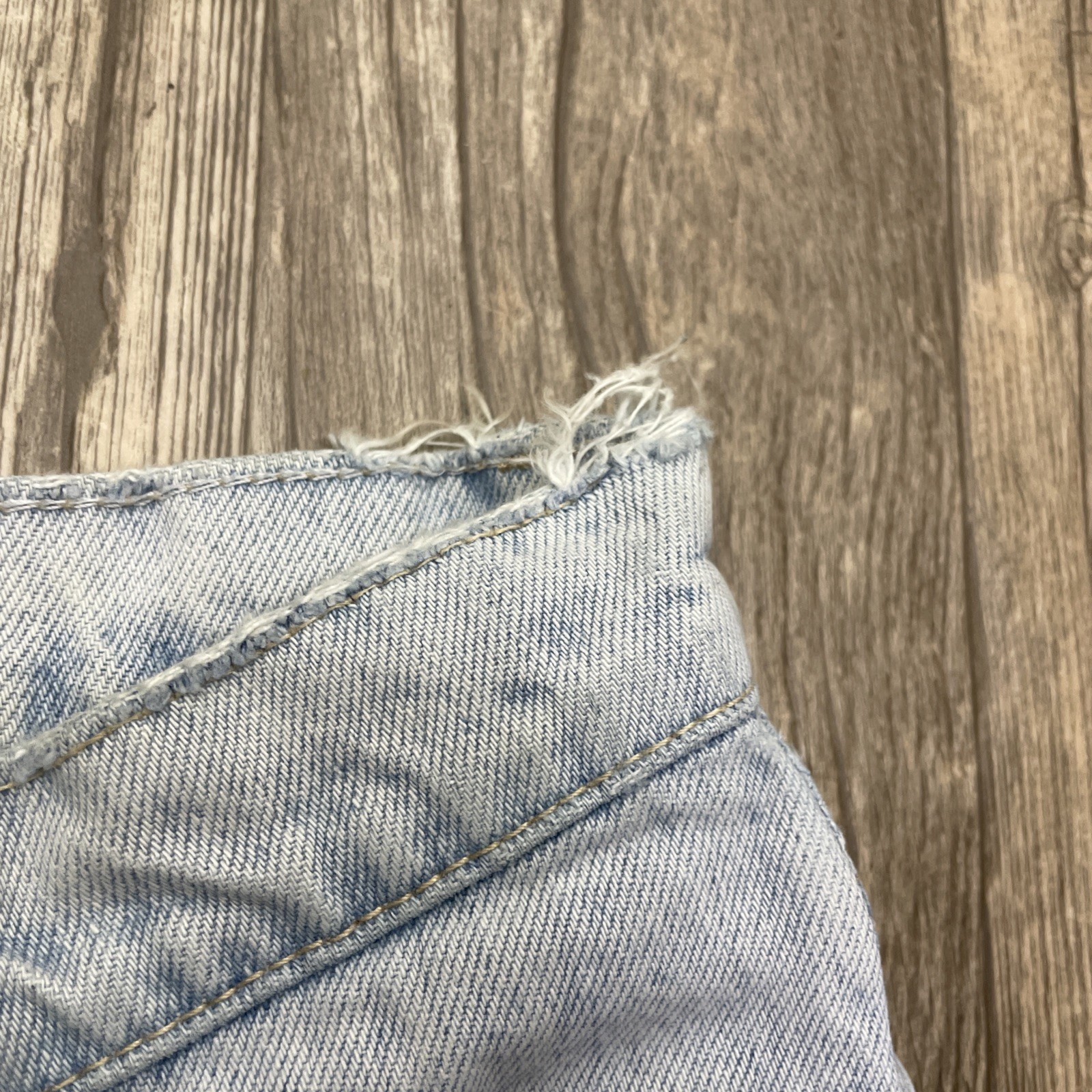Vtg Levi’s Jean Shorts Juniors Size 7 Orange Tab 90’s Light Wash