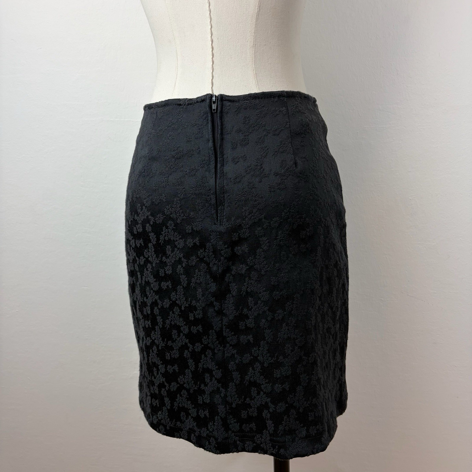 90’s Floral Jacquard Woven Stretch Skirt Slit Satin California Influence Black