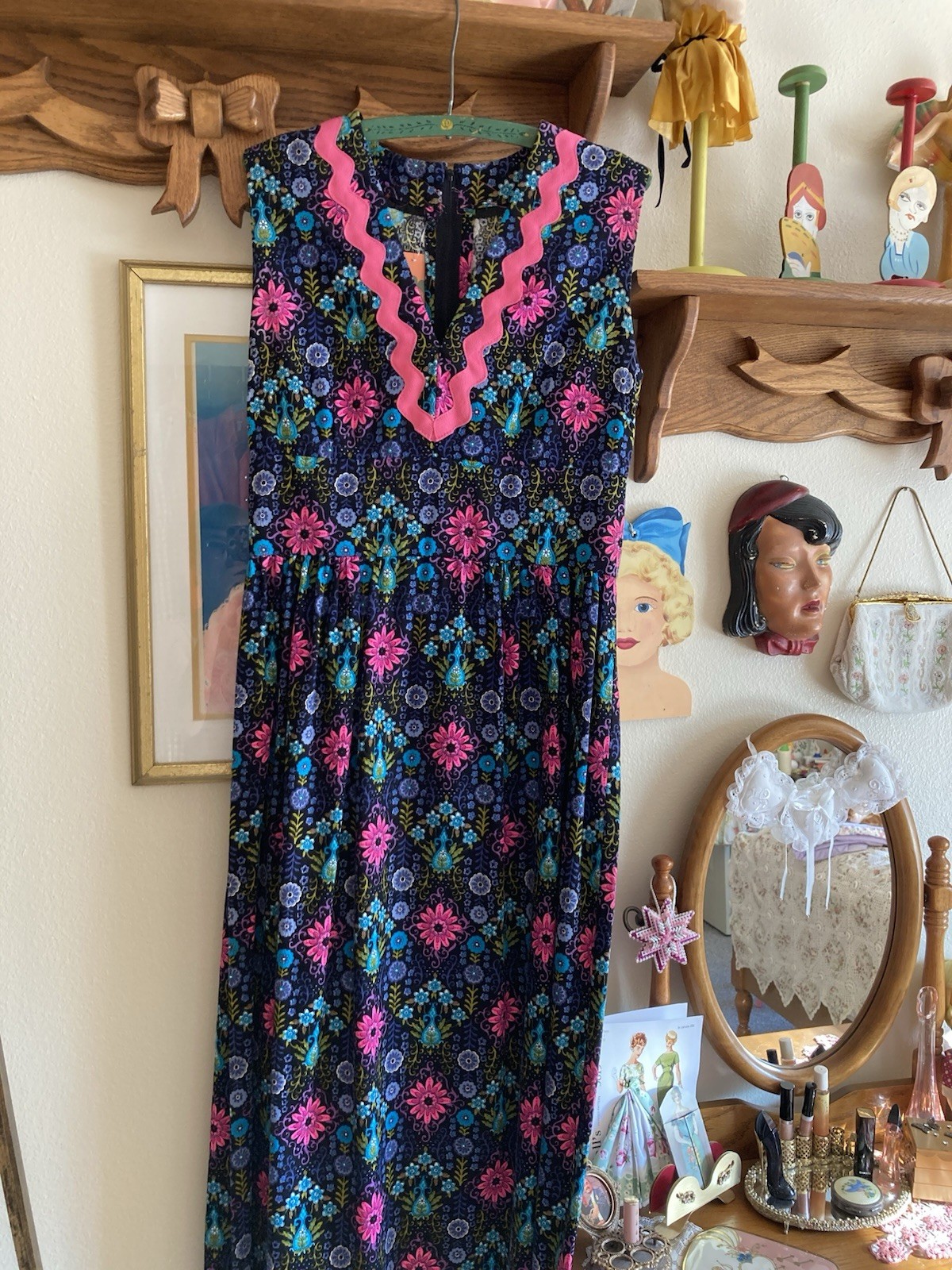 1970s Vibrant Psychedelic Floral Barkcloth Style Maxi Dress, Bust 36in