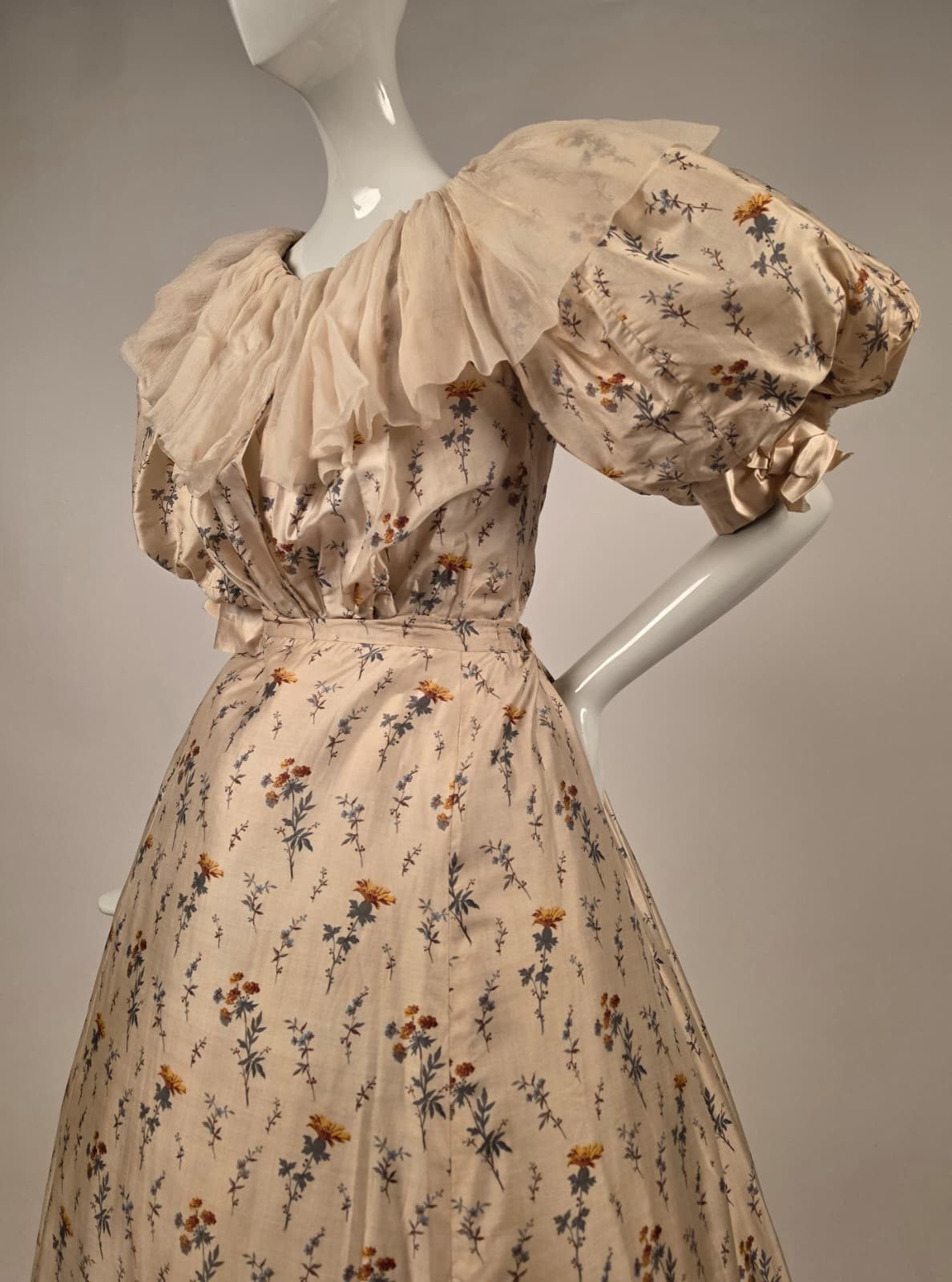 VICTORIAN FLORAL SILK BALL GOWN DRESS W BALLOON PUFF SLEEVES + SILK CHIFFON & ID