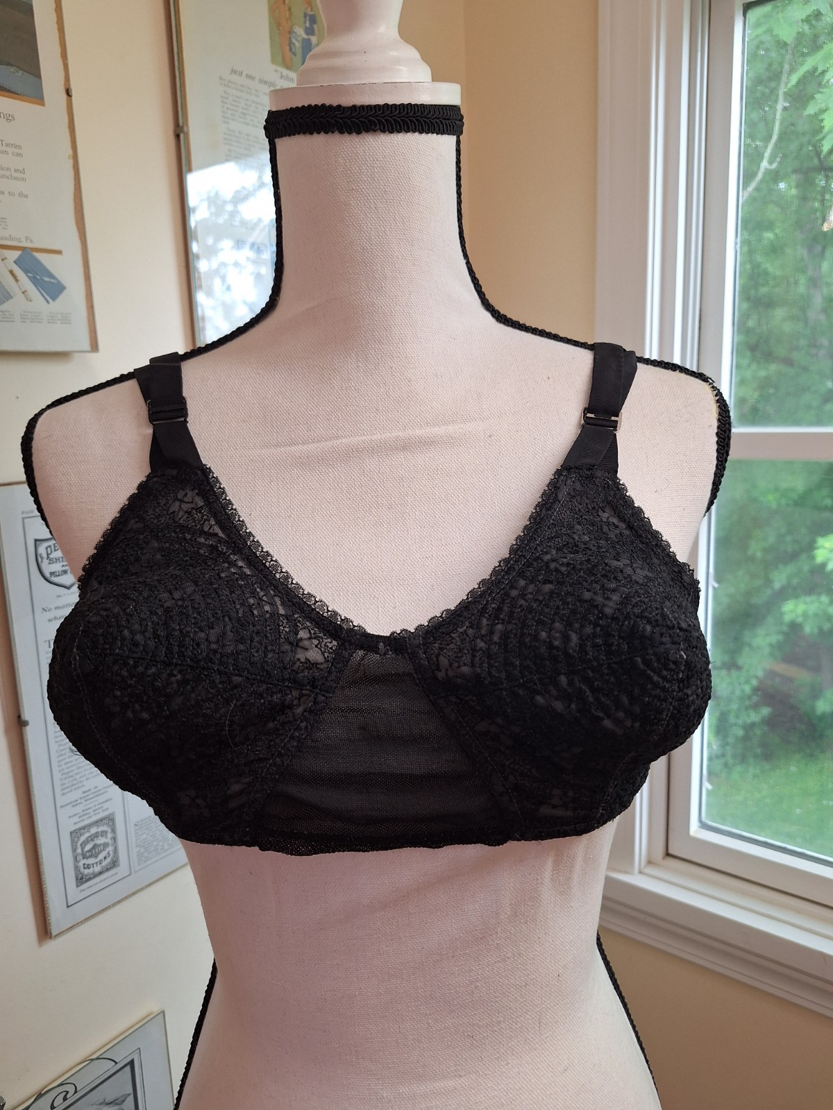 Life Romance Formfit Black vintage bullet bra 36C