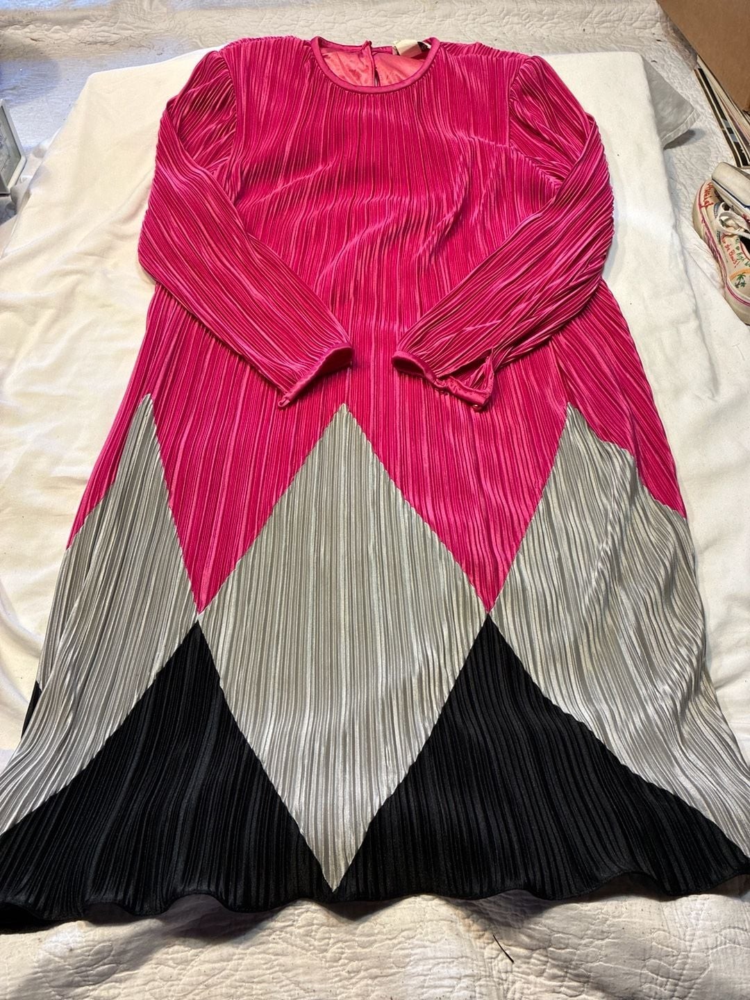 VTG Lizzy & Johnny by Lucero 1980s Fortuny Pleated Colorblock Dress Pink Silver