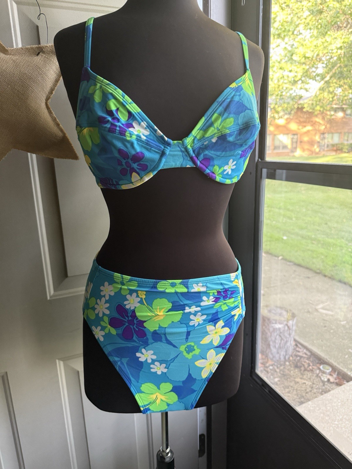 Vintage Le Cove blue flower power high waist underwire bikini, size 14