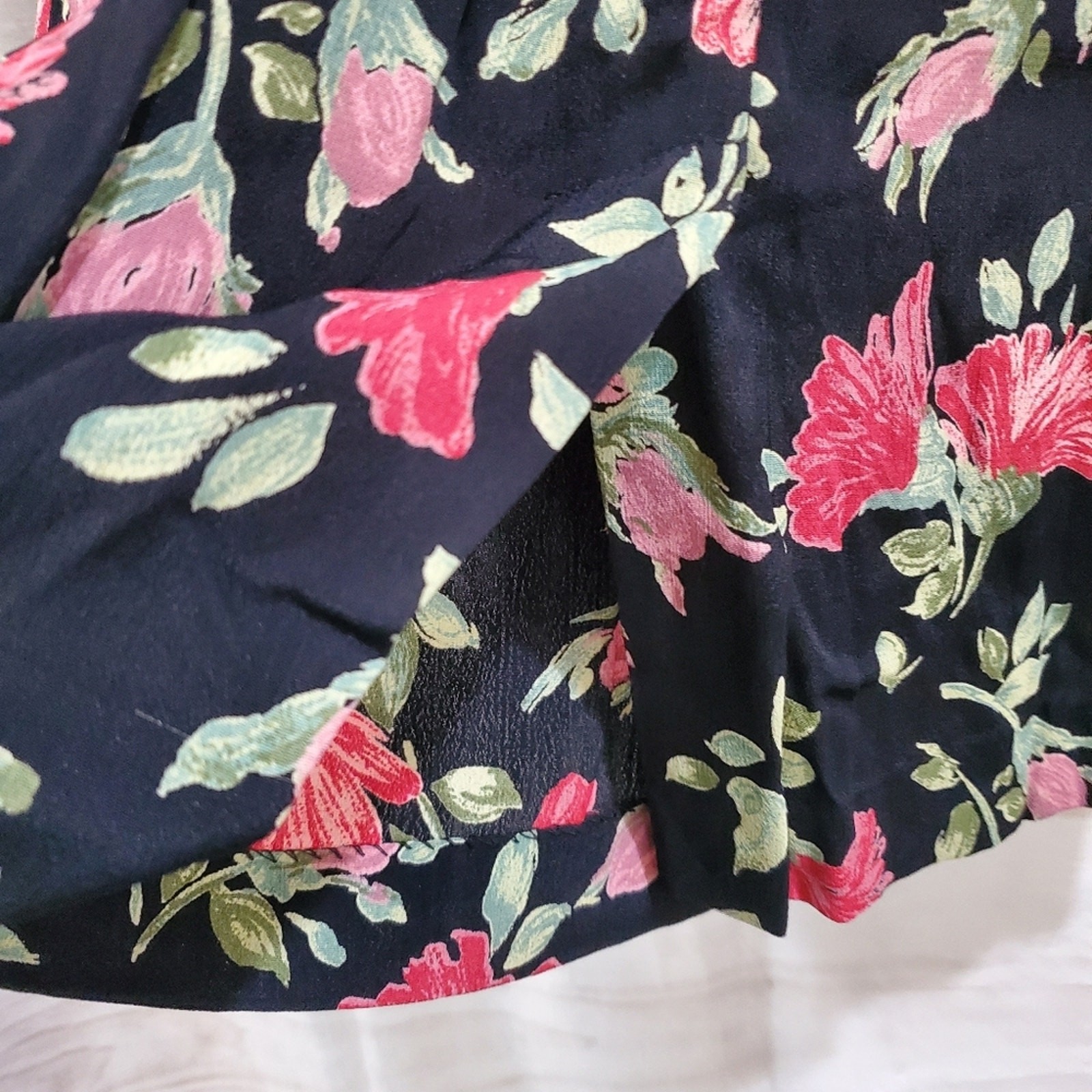 Vintage Carole Little Skirt Size 12 Black Red Floral 90s Below Knee Pencil