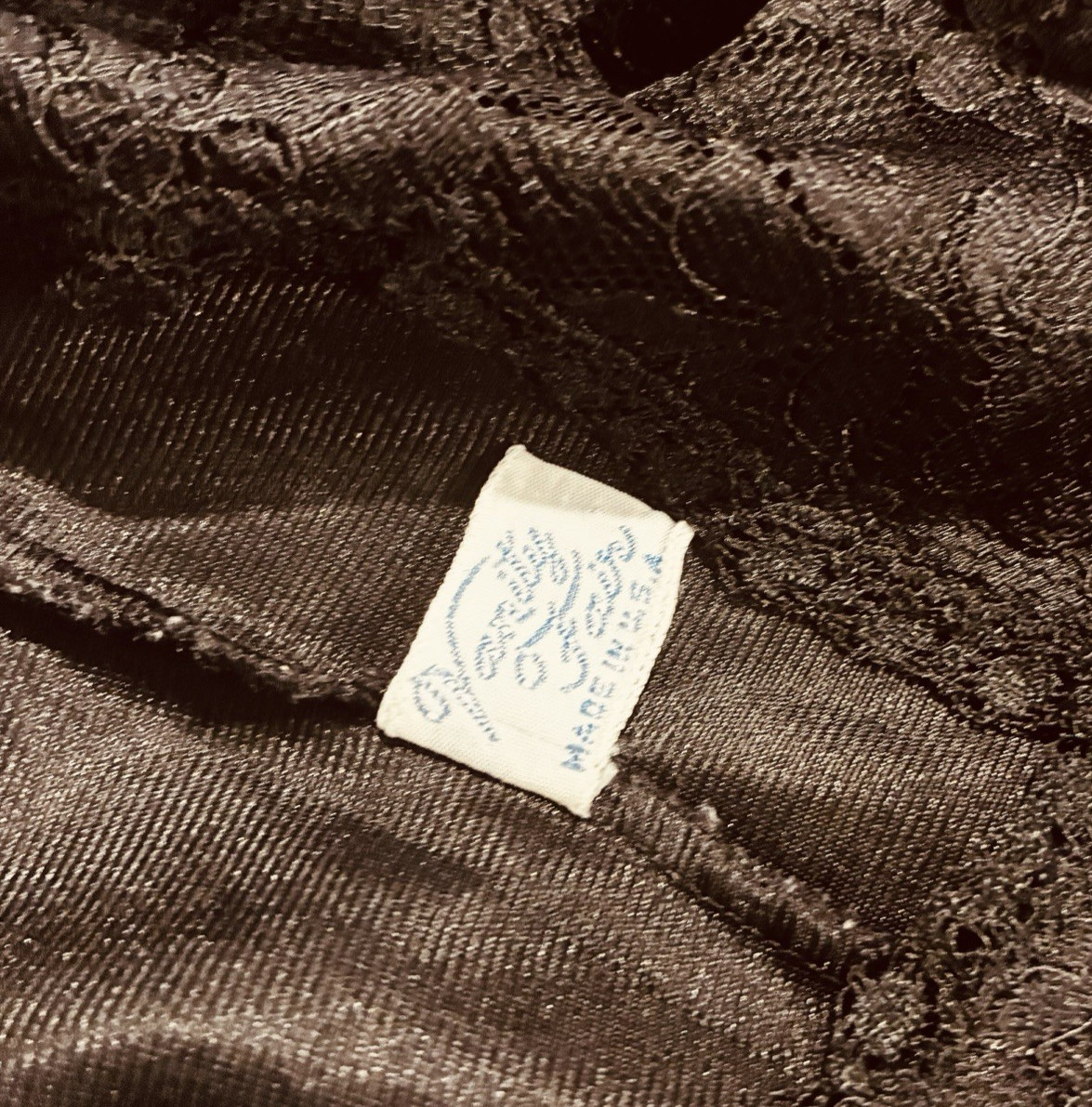 Vtg Vanity Fair Black Nylon Wide Bodice Lace Slip 38