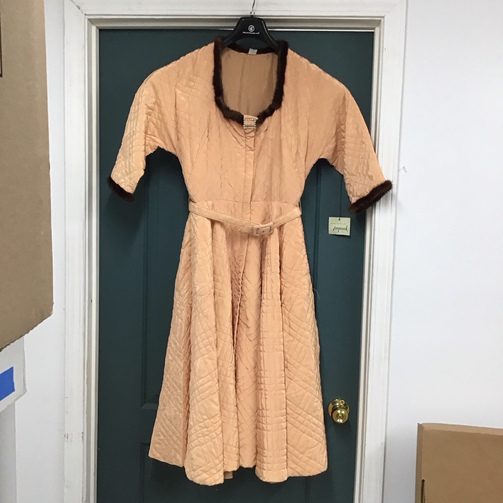 Vintage 50-60s Peach 3/4 Sleeve Square Neck Belted Shirt Dress w Fur Trim