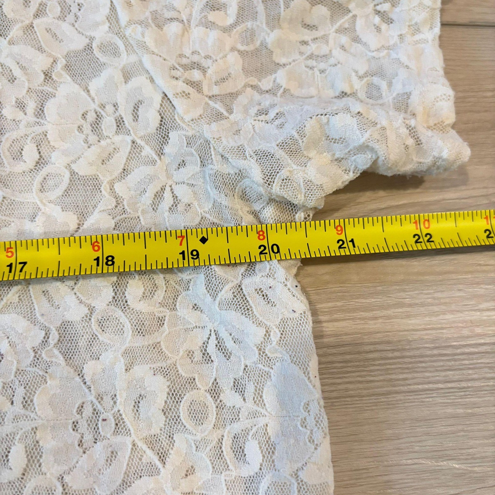 Vintage TR Bentley Lace Tunic Top Short Sleeve Cream Floral Party