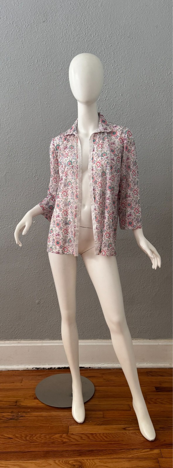 Vintage 70s Boho White Semi Sheer Floral Open Cardigan Jacket Top M