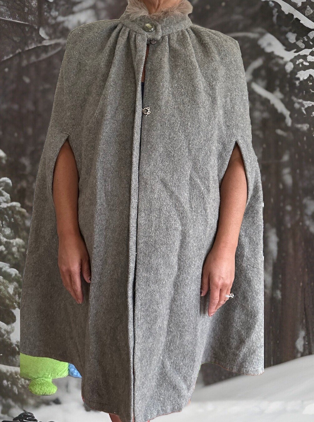 VTG Wool Opera Cape poncho Coat Cloak Blanket O/S Warm Fur Trim Pockets Hippie