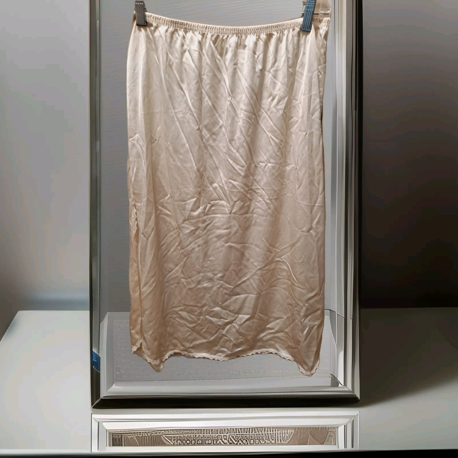 Vintage Vanity Fair Half Slip with 16″ Slit Lace Size M Nude USA Dupont Nylon