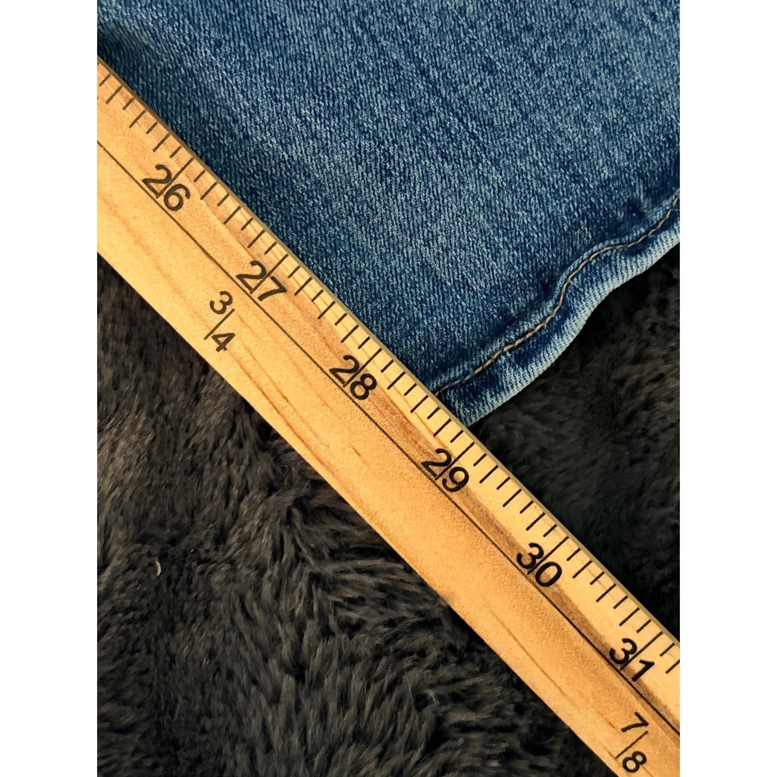 Old Navy Curvy Profile Cropped Kick Flare Jeans 16 Back to School Festival
