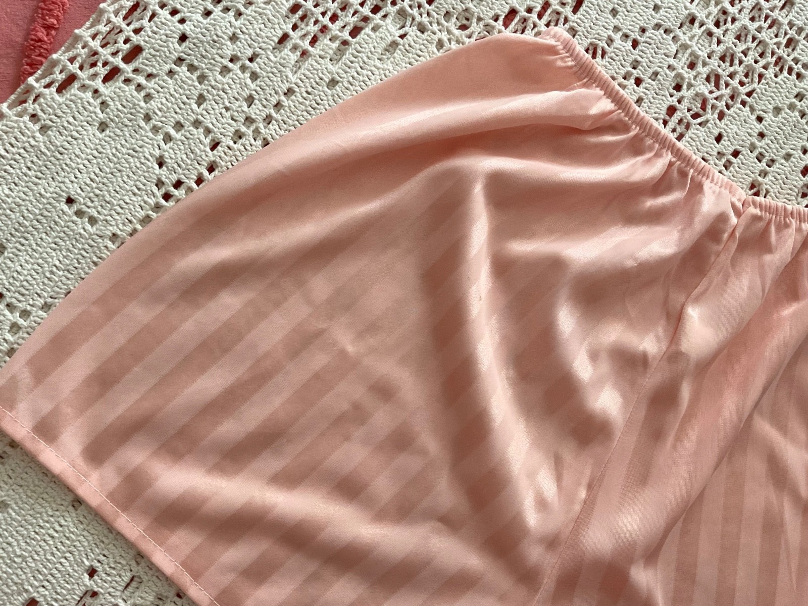 VINTAGE JILL ANDREA OF NY NYLON SZ M 2 PC SHORTIE PJ’S PEACH W/MATCHING LACE TRM