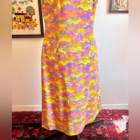 Vintage 60s Woven Linen Psychedelic Flower Power Fitted Dress