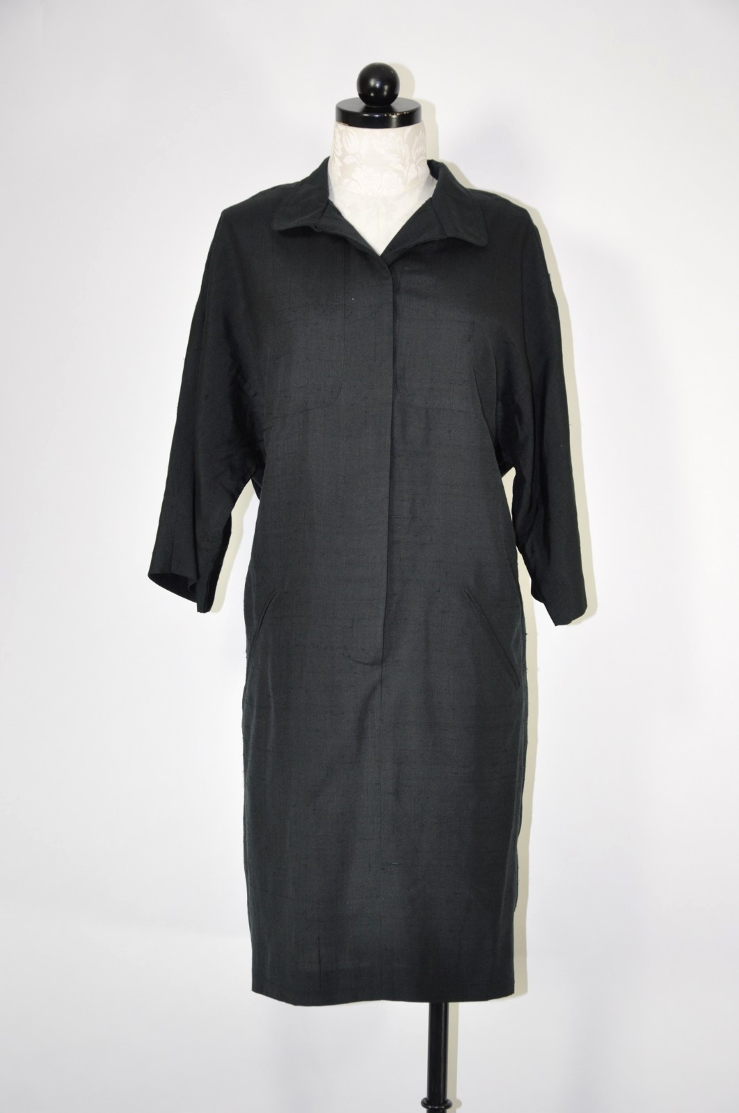 90s Black Textured Raw Silk Long Sleeve Button Front Modest Shirtdress Women M L