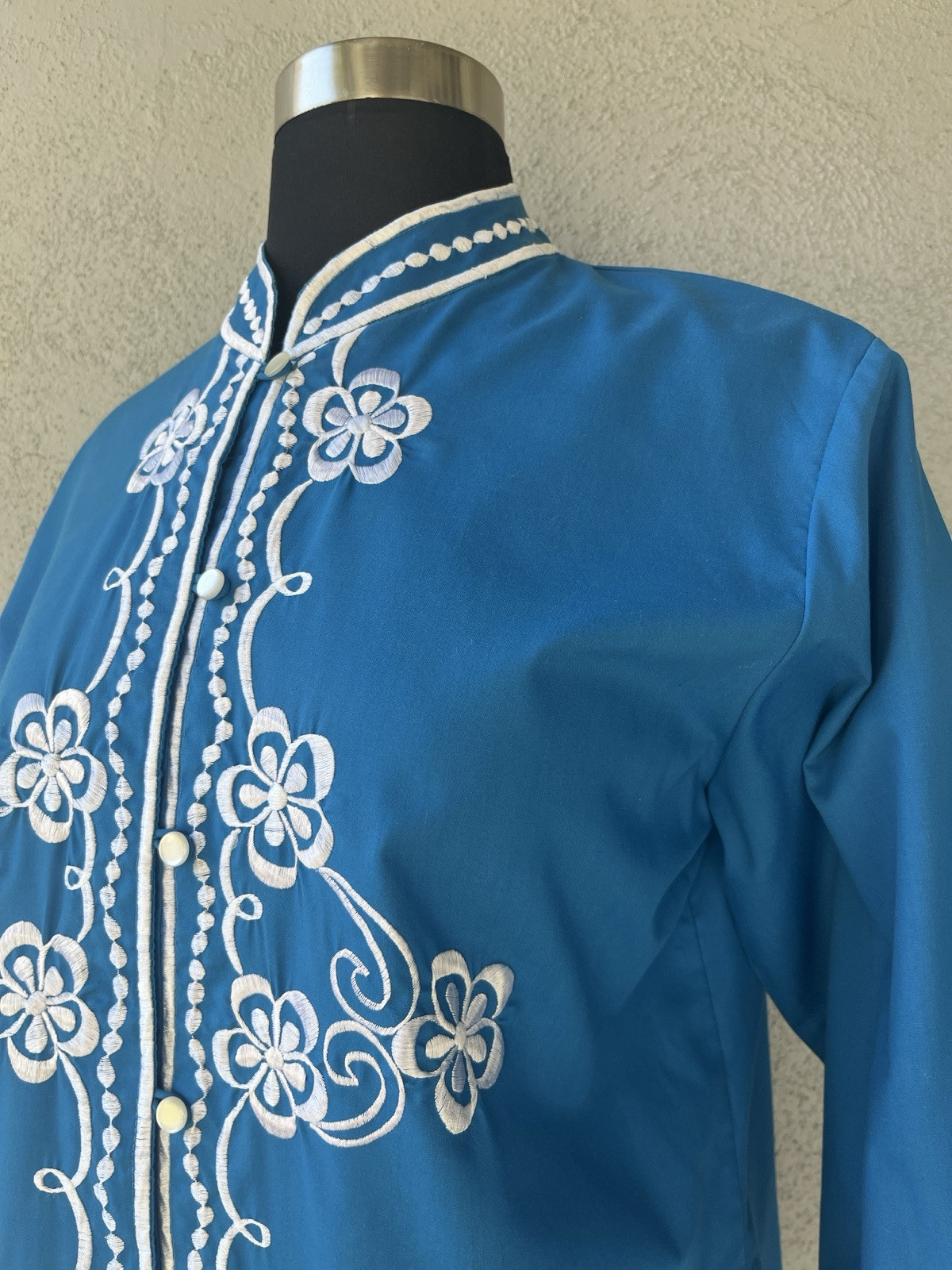 Women’s Vintage 1970s Caro of Honolulu Blue Embroidered Tunic Top Sz 12