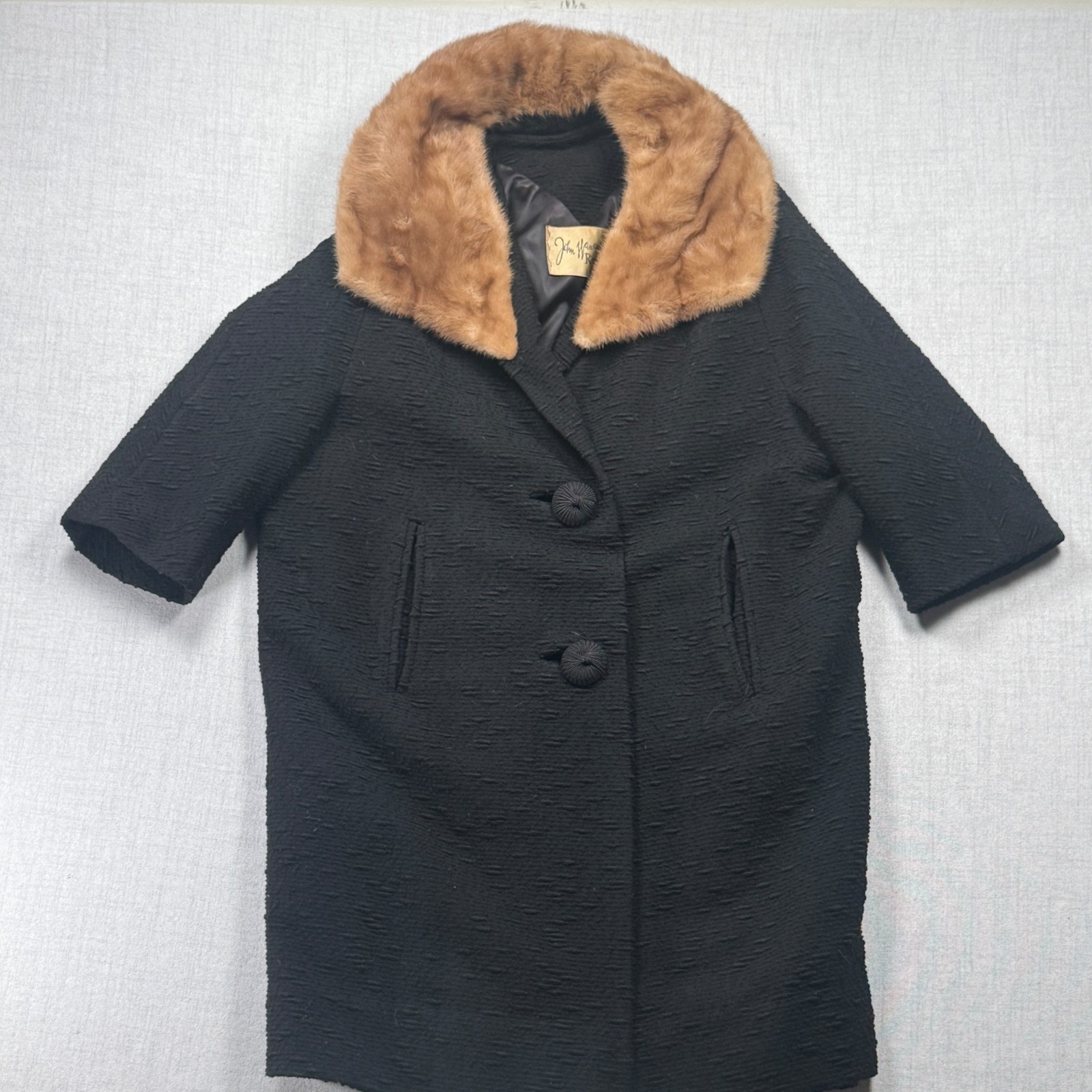 Vintage John Wanamaker Rittenhouse Shops Black Coat Fur Collar Wool Chest 47″