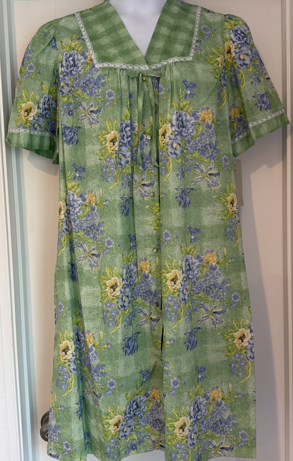 Herbcraft Housecoat Robe Full Snap Front VTG NWT Large Green Purple Floral