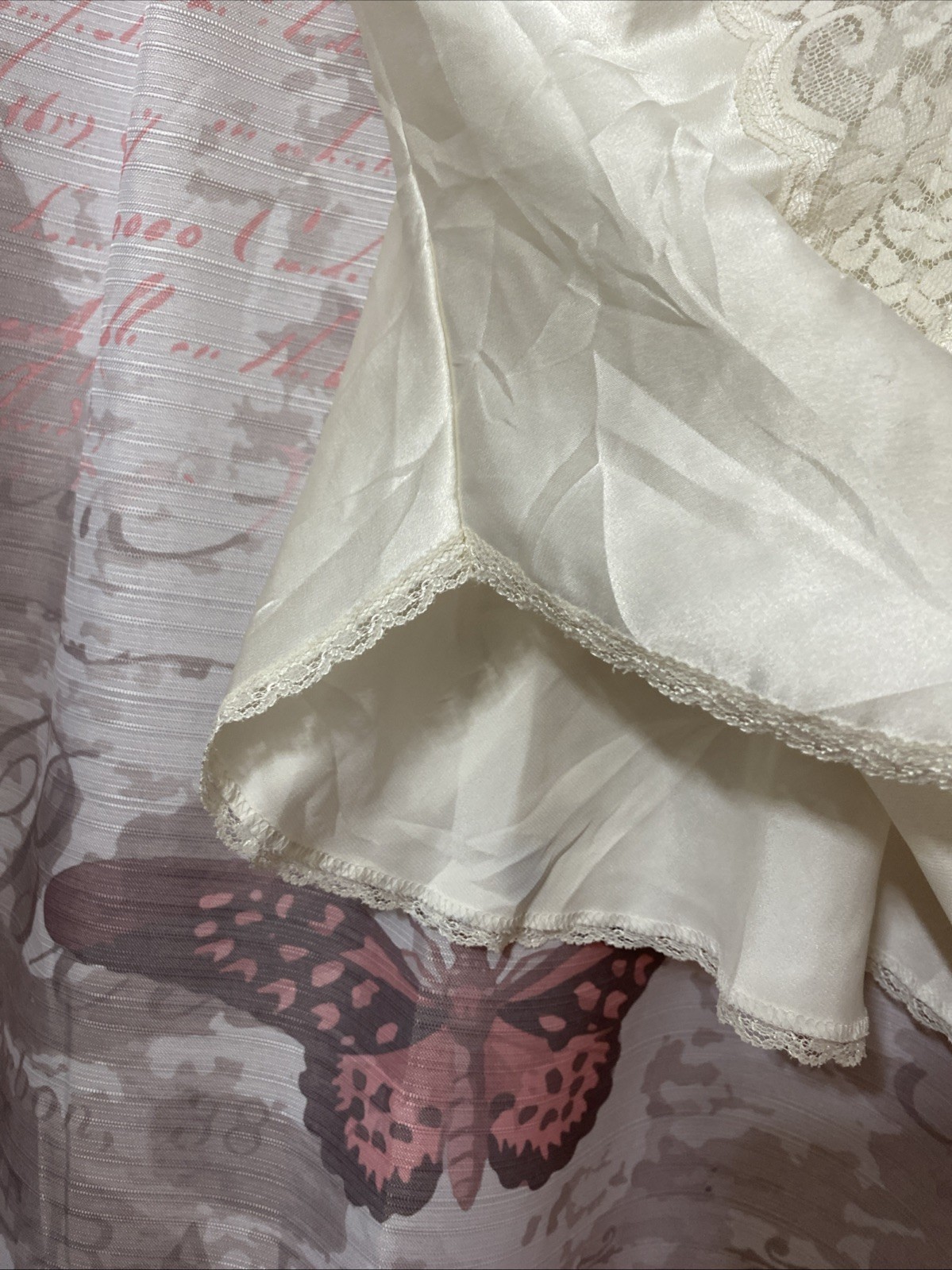 MAIDENFORM Chantilly 64603 Cream Satin Lace Camisole Slip Top Cami 36 USA made