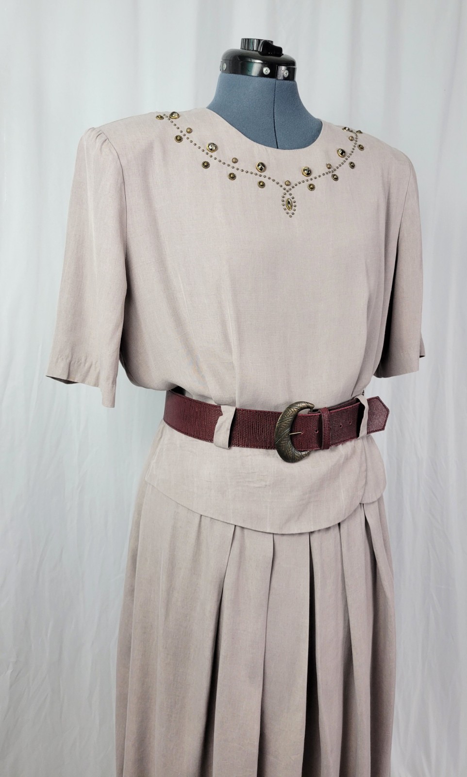 Vintage Impulsive Grey/Tan Blouson Dress w Peplum & Stone Accents Size 14