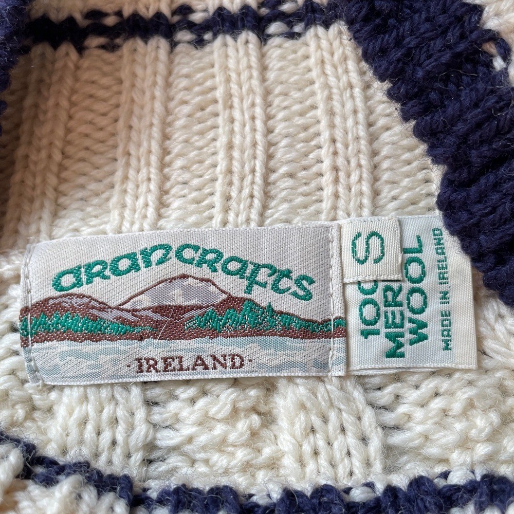 Vintage Aran Crafts Cream Cable-Knit Turtleneck Sweater Navy Trim Merino Wool