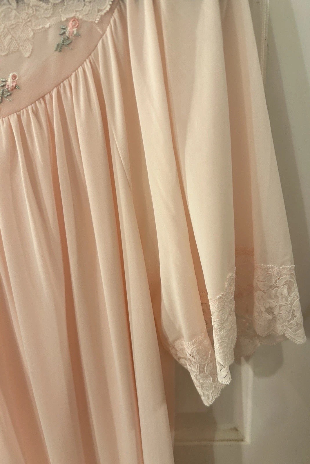 Vintage 2 Piece SHADOWLINE Pink Lace PEIGNOIR Robe (M) And Nightgown (L) Set