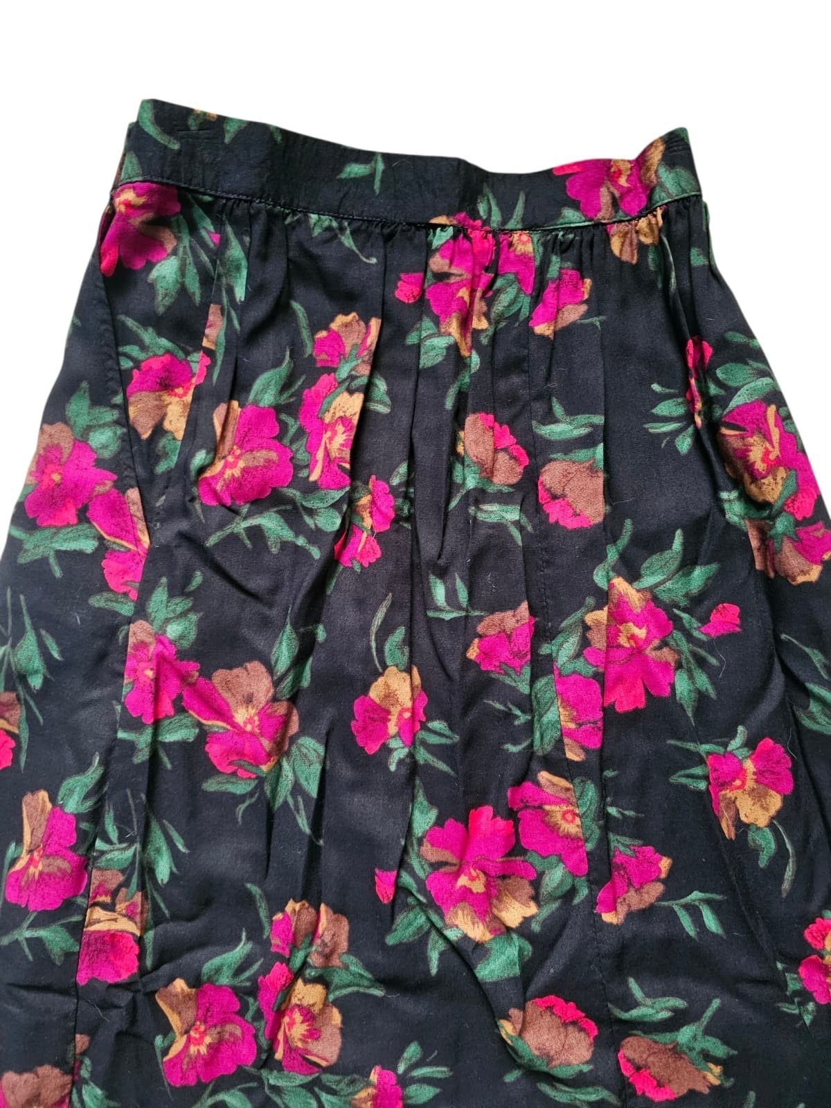 VTG 70s Worthington floral pleated skirt . size 6 . made in USA