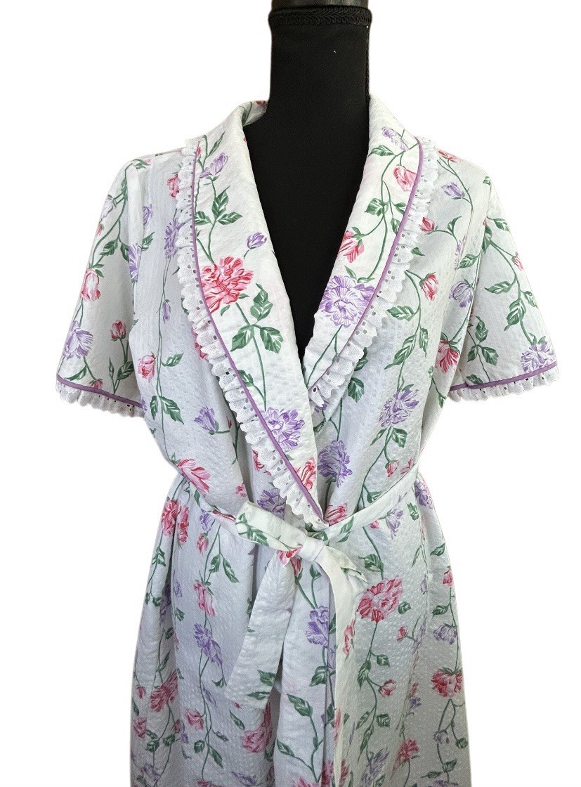 RARE! VTG 1960s-70s GORGEOUS KINGLY FLORAL HOUSECOAT! EXCELLENT CONDITION!