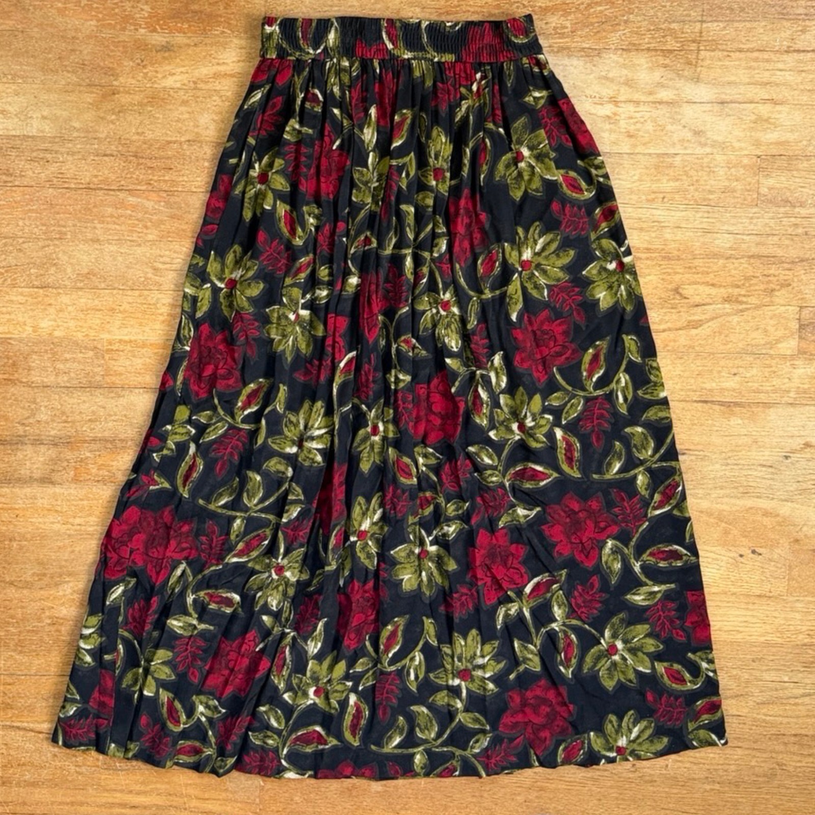 Vintage Floral Maxi Skirt Size Small (4) 26-29″ Elastic Waist 90s Rayon Pockets