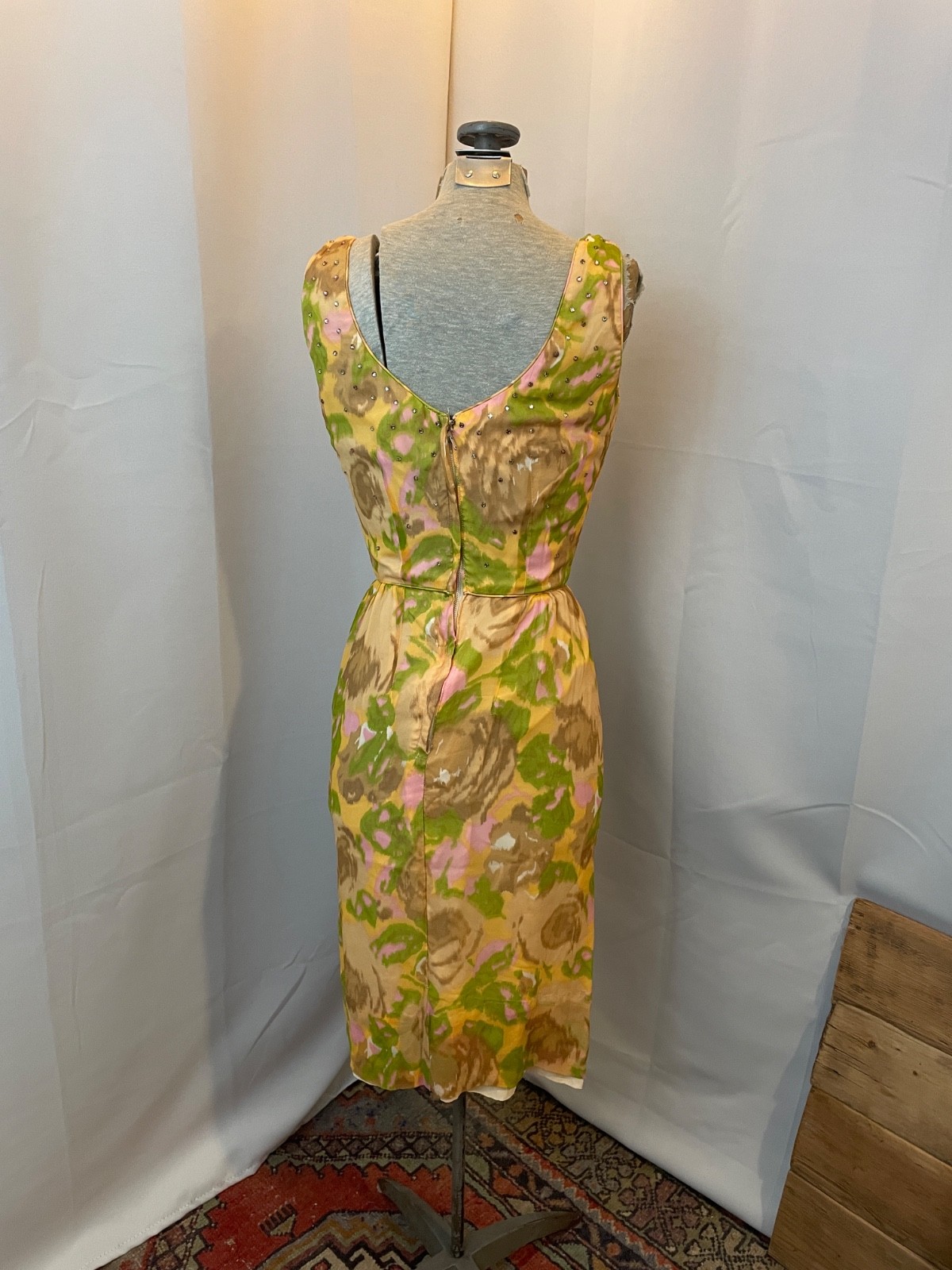 1950s Silk Cocktail Dress with Teardrop Rhinestones Gold Pink White Floral XS