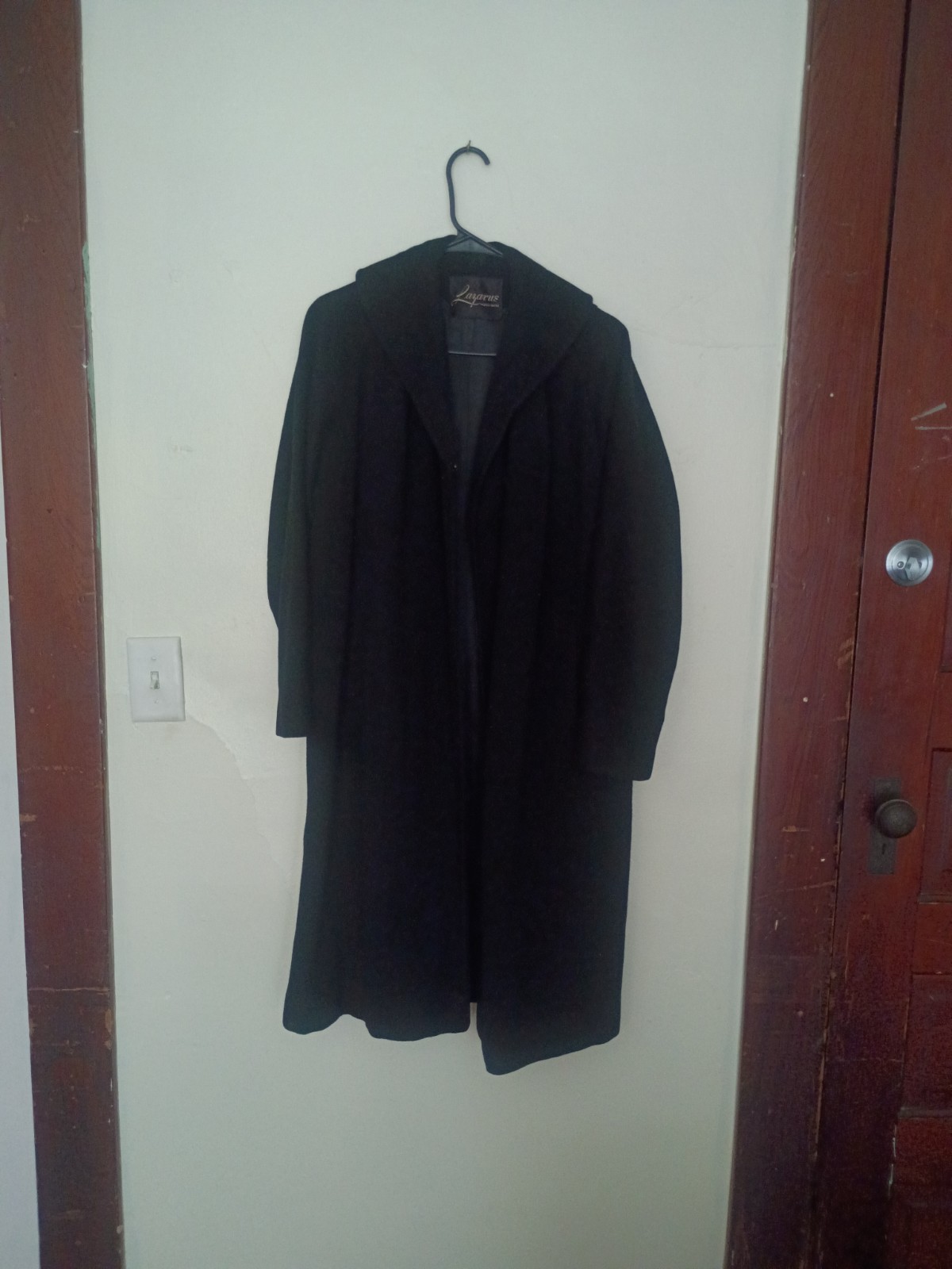 Vintage – Beautiful Black Mongolian Cashmere Mid-Length Lined Coat – Size Medium