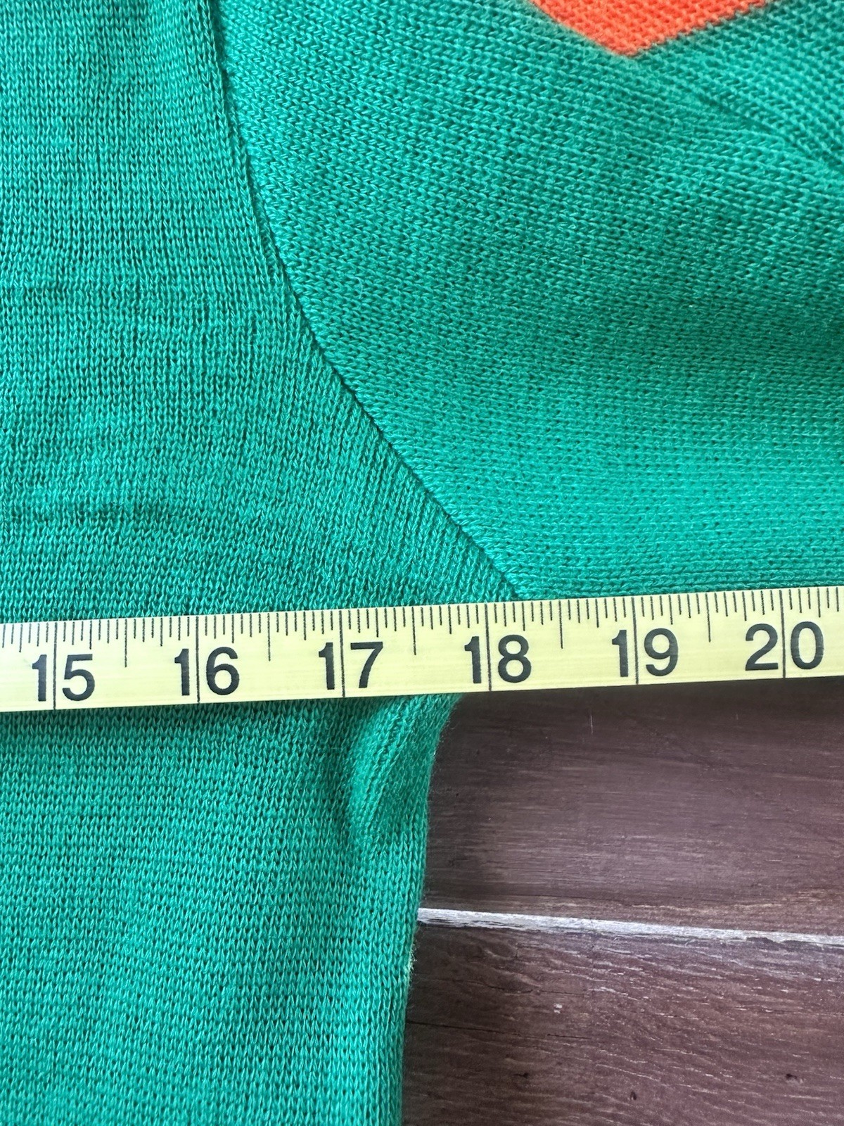 Vintage Demetre Ski Sweater 100% Wool Ladies Small Green Sleeve Detail 70s 80s