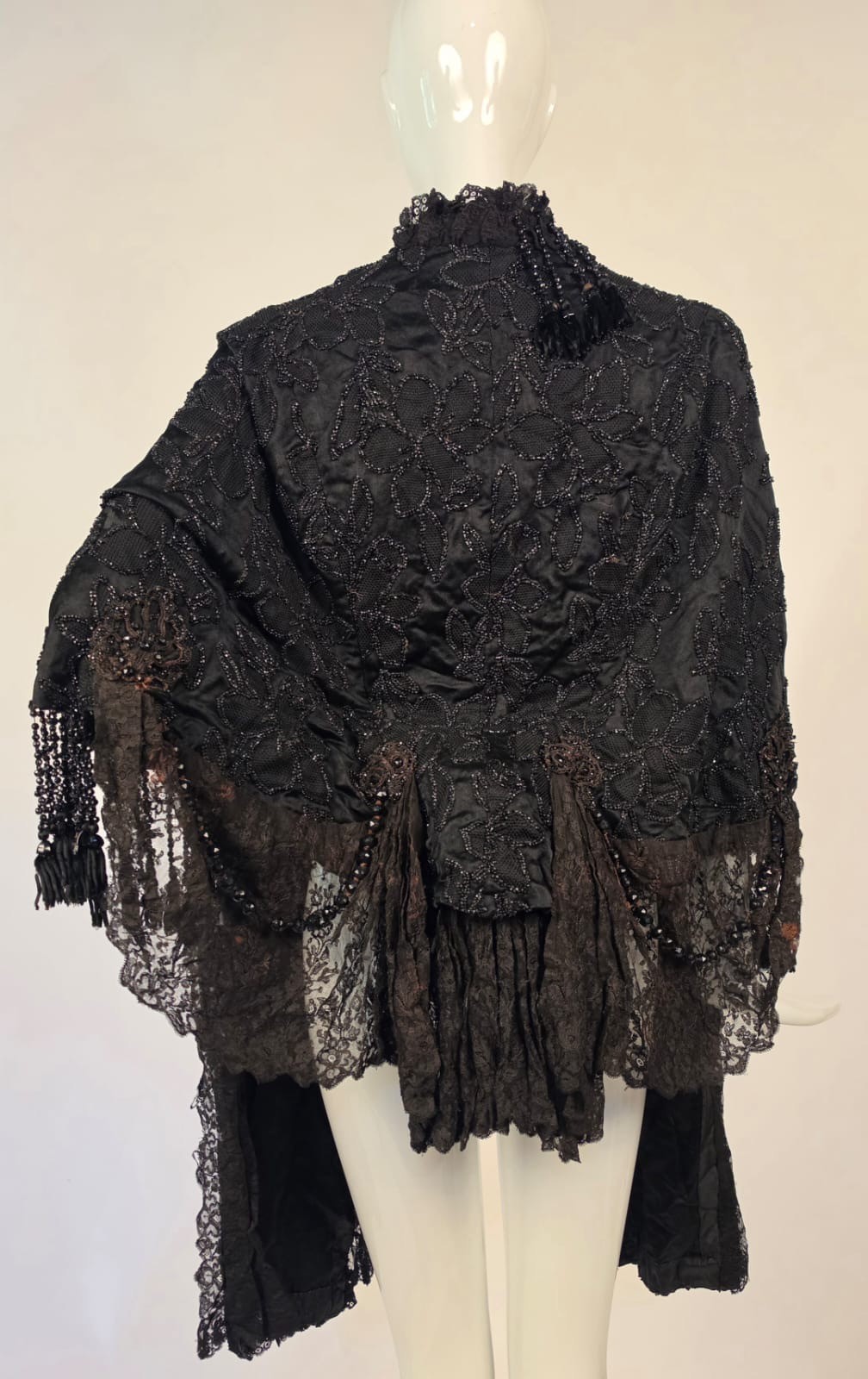 VICTORIAN 1870’S BLACK FLORAL SILK BUSTLE BACK CAPE W JET BEADING + LACE TRIM