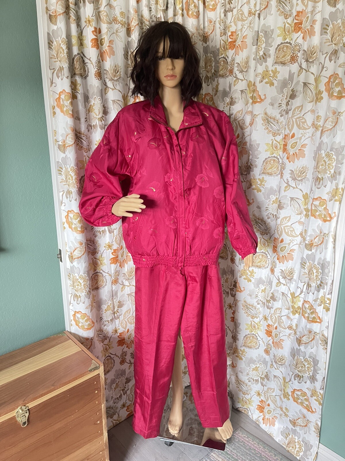 Vintage Abvien 1980s Windbreaker Set Red Gold size L-XL Tall