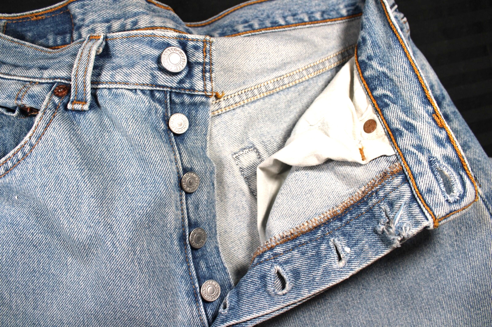 Vintage 1990s Levi’s 501 USA Button Fly BLUE Denim Jeans Women Women’s 31W x 32L