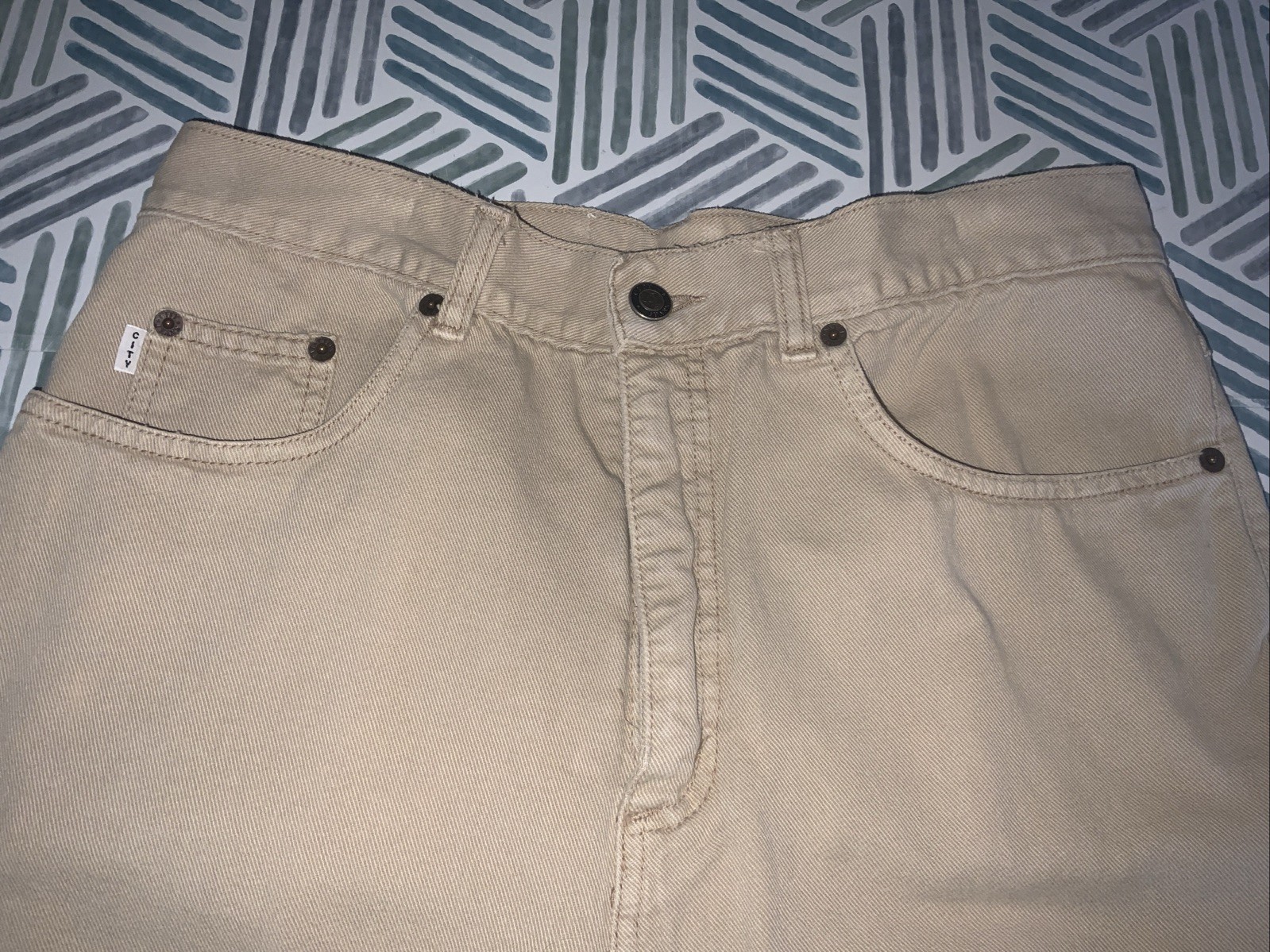 Vintage City Jeans Womens Denim Beige Shorts Sz 12 Ins 9 1/2″ High Waist Pockets