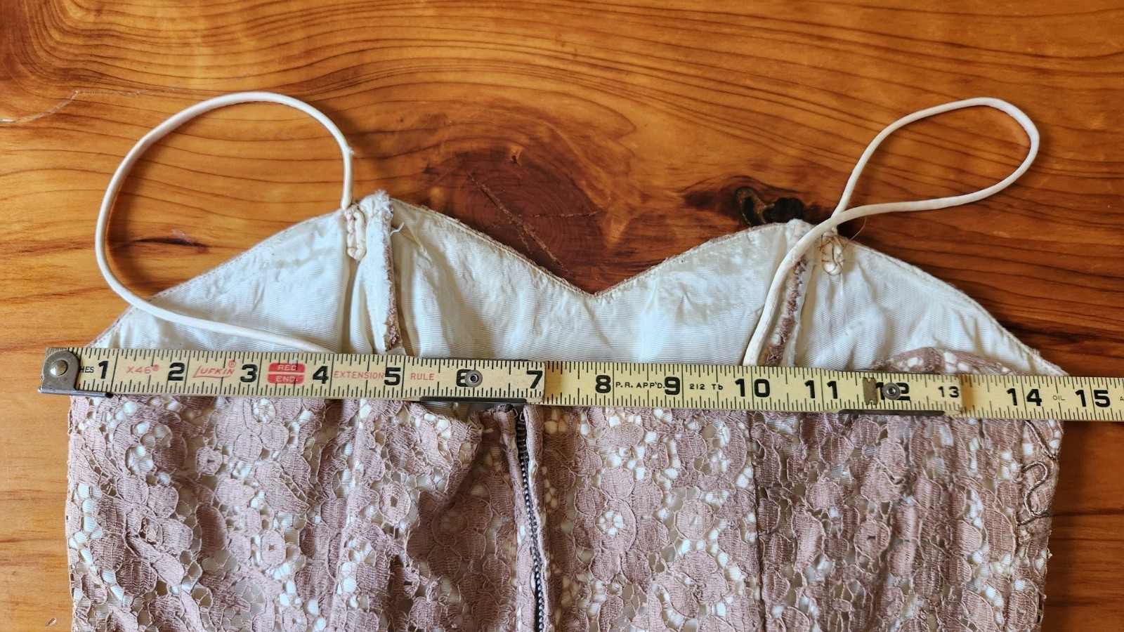 Beautiful Vintage Blush And Cream Lace Embellished Dress Size Small With Pockets