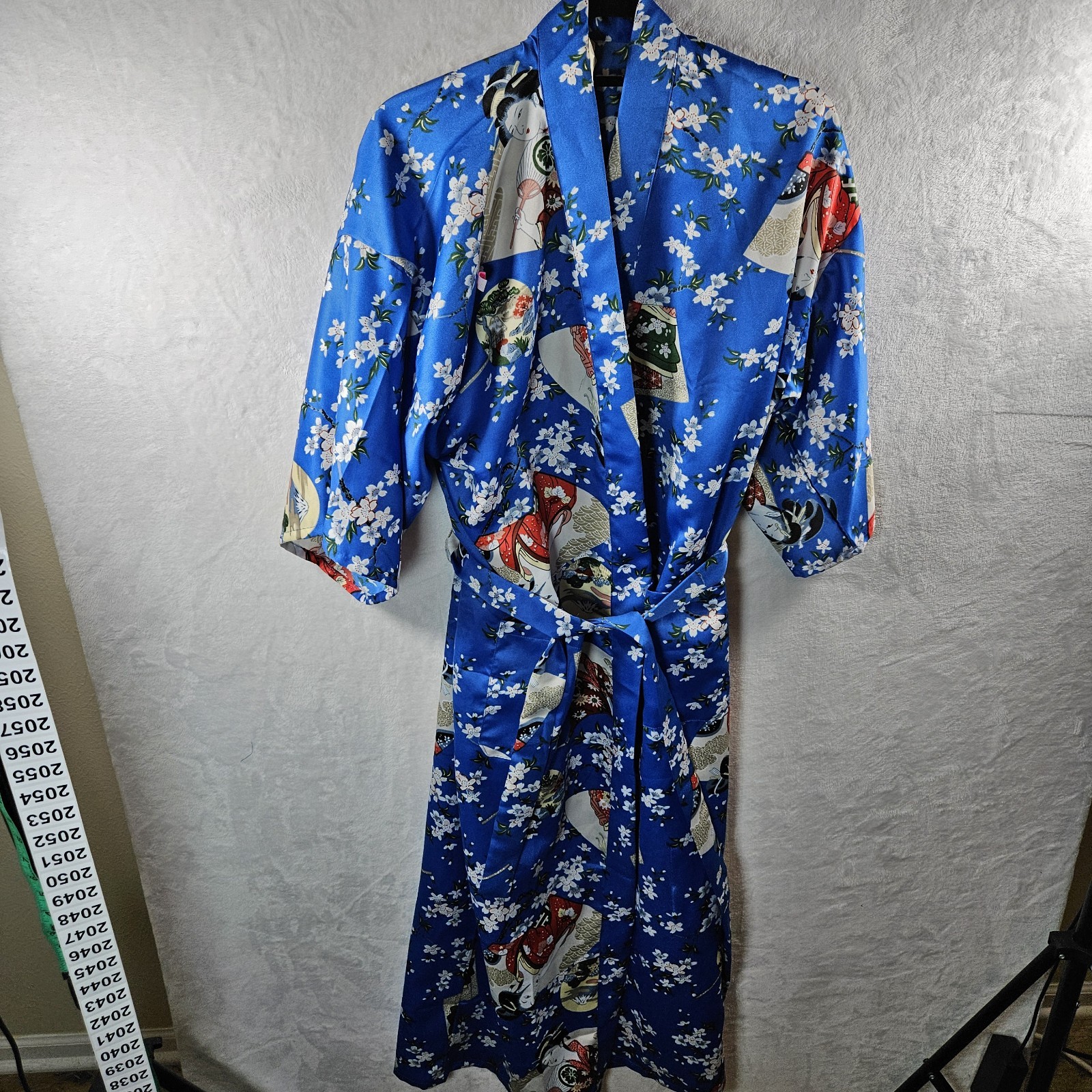 Vintage Kimono Robe Womens M Satin Royal Blue Japanese Style Geisha Artsy