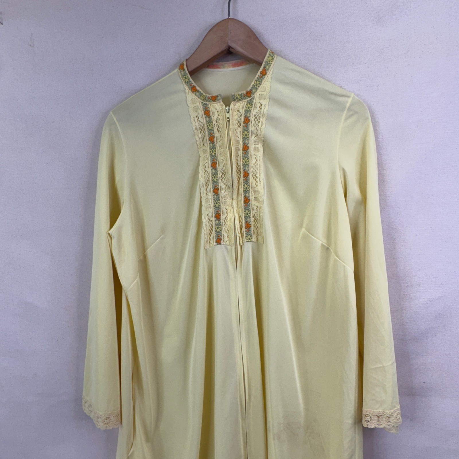 Gossard Artemis Zip Front Robe Large Yellow Vintage Lace Trim Loungewear *Stains