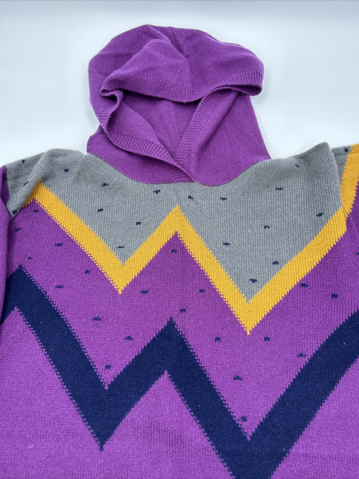 Intarisa Purple Hoodie Sweater 1980s Memphis Style Zig Zag Retro 80s 90s Vintage