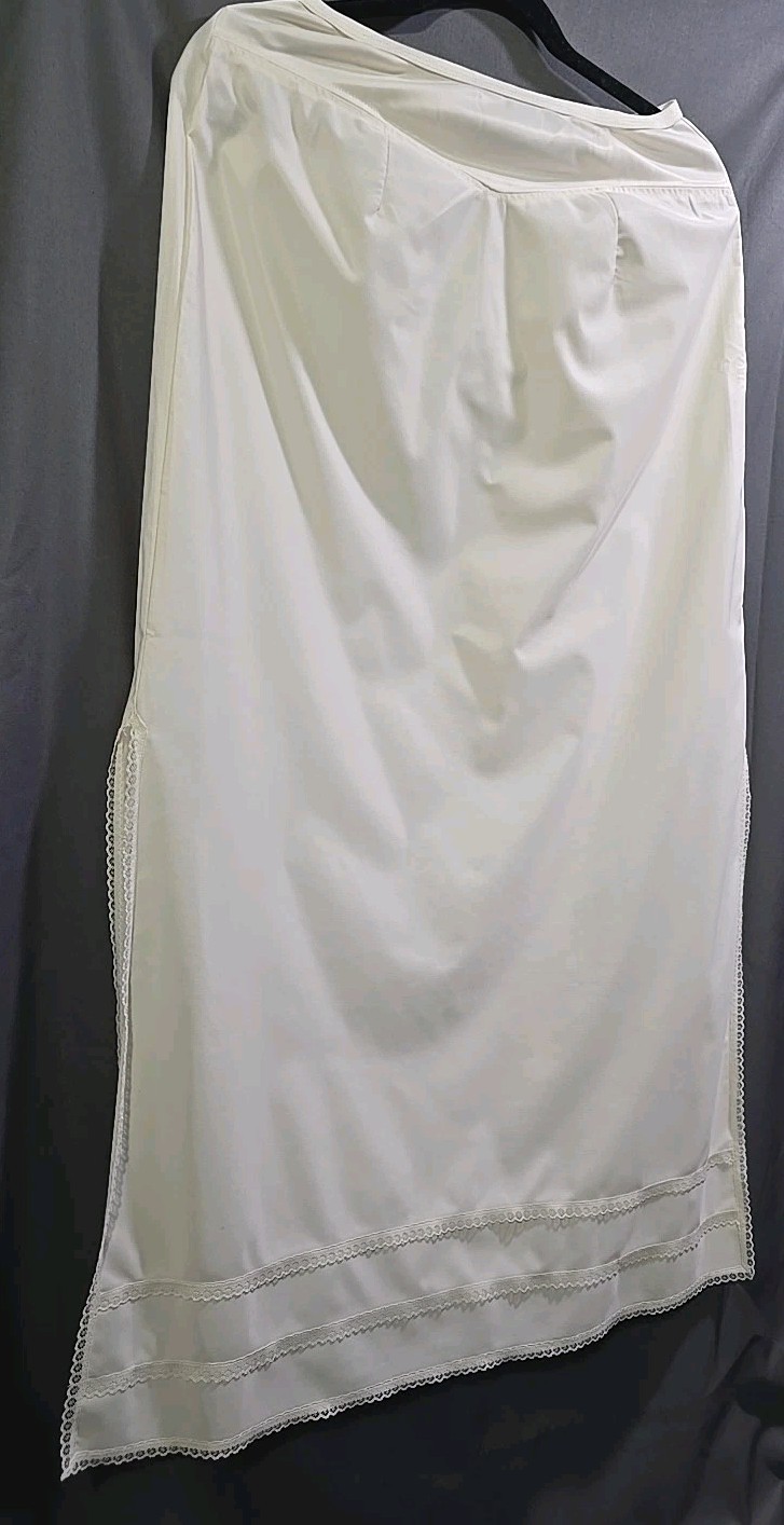 Taffeta Half Slip Vintage Sears Dual Slit Lace Trim White Waist 30″-32″ L 38″