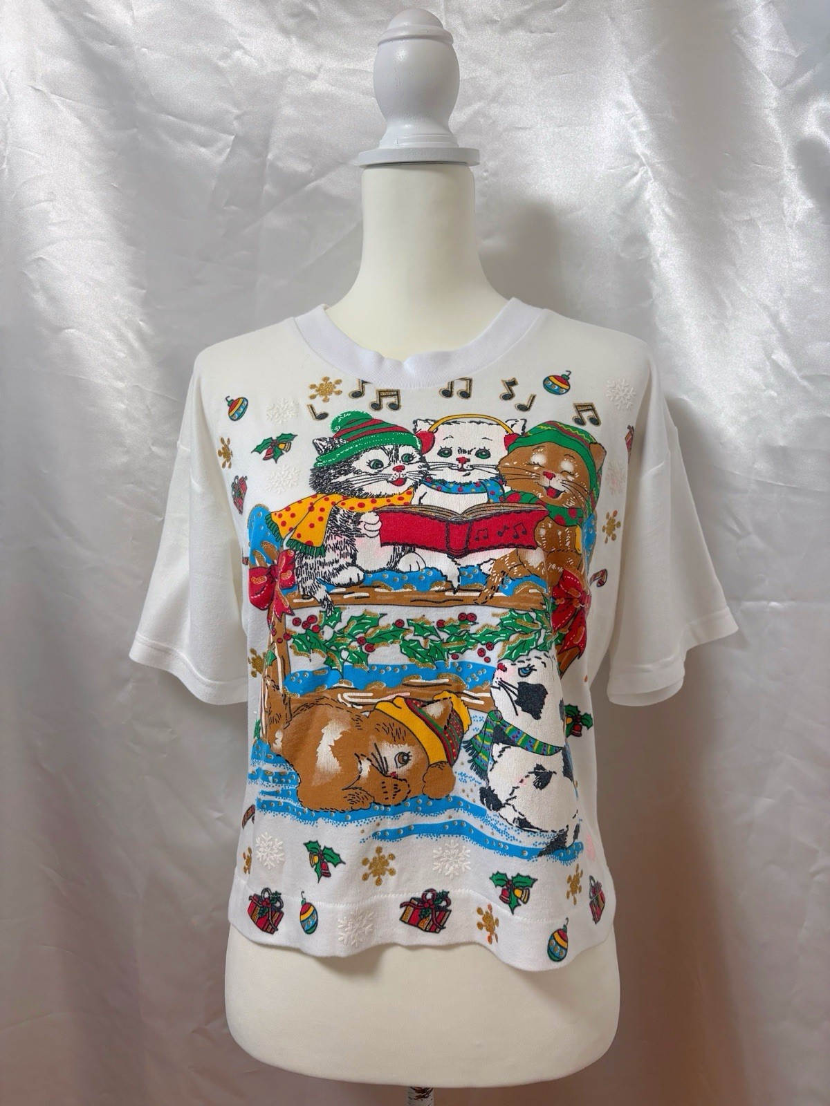 Vintage 1980s Cat Kitten Kitty Christmas Glitter Graphic T shirt USA Kawaii