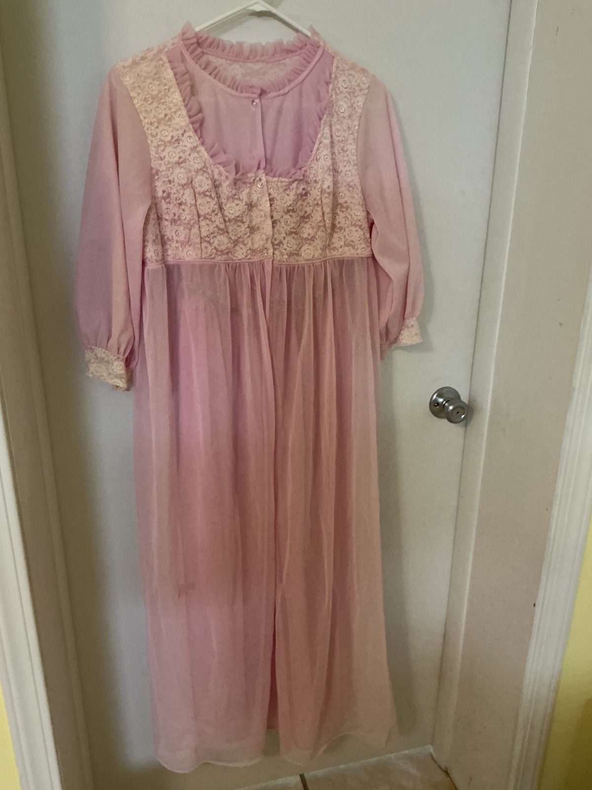 VINTAGE PEIGNOIR SET NYLON CHIFFON I DREAM OF JEANIE STYLE NIGHTGOWN UNION MADE